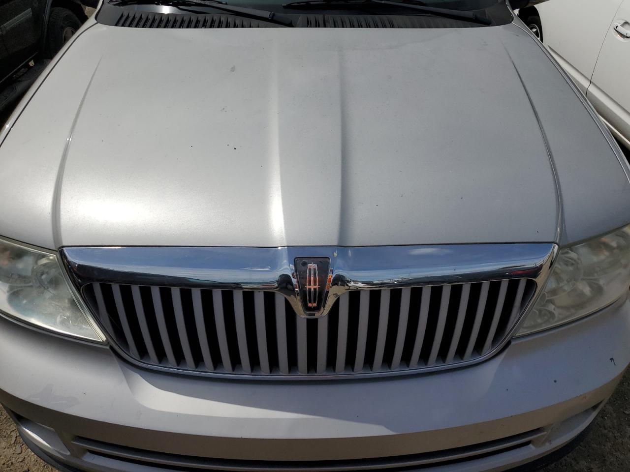 Photo 10 VIN: 5LMFU275X5LJ24562 - LINCOLN NAVIGATOR 