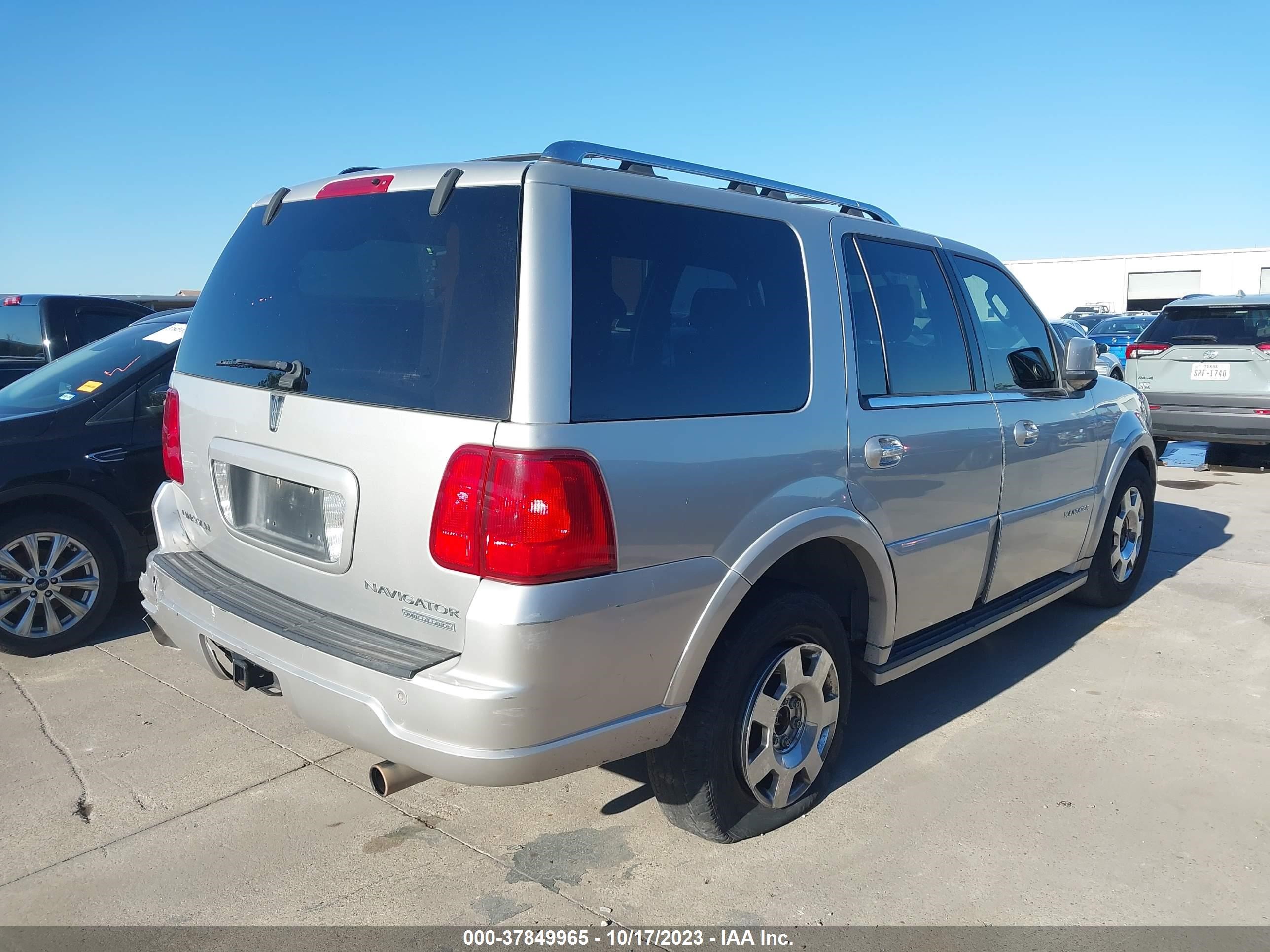 Photo 3 VIN: 5LMFU275X6LJ25258 - LINCOLN NAVIGATOR 