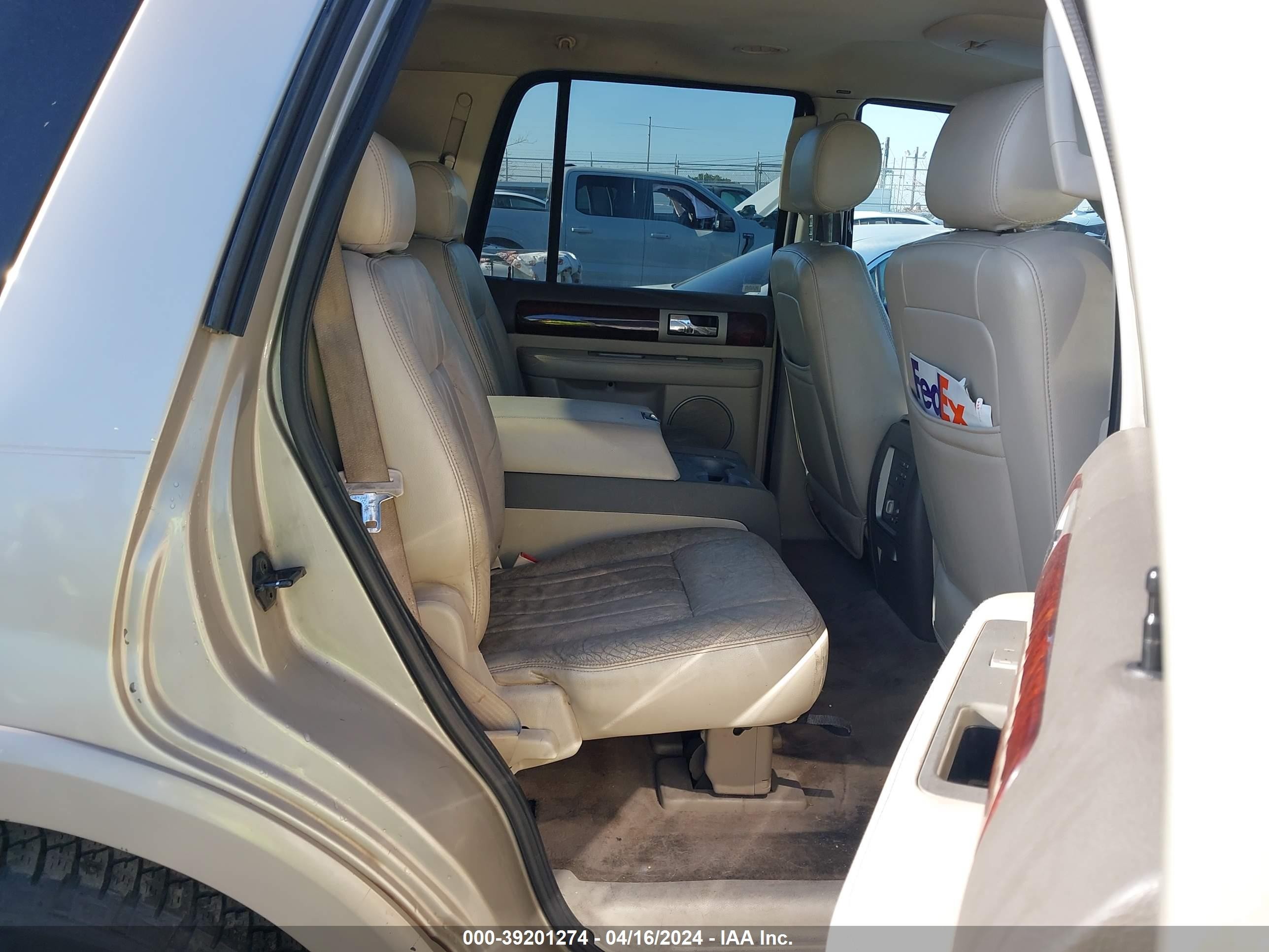 Photo 7 VIN: 5LMFU27R14LJ14424 - LINCOLN NAVIGATOR 