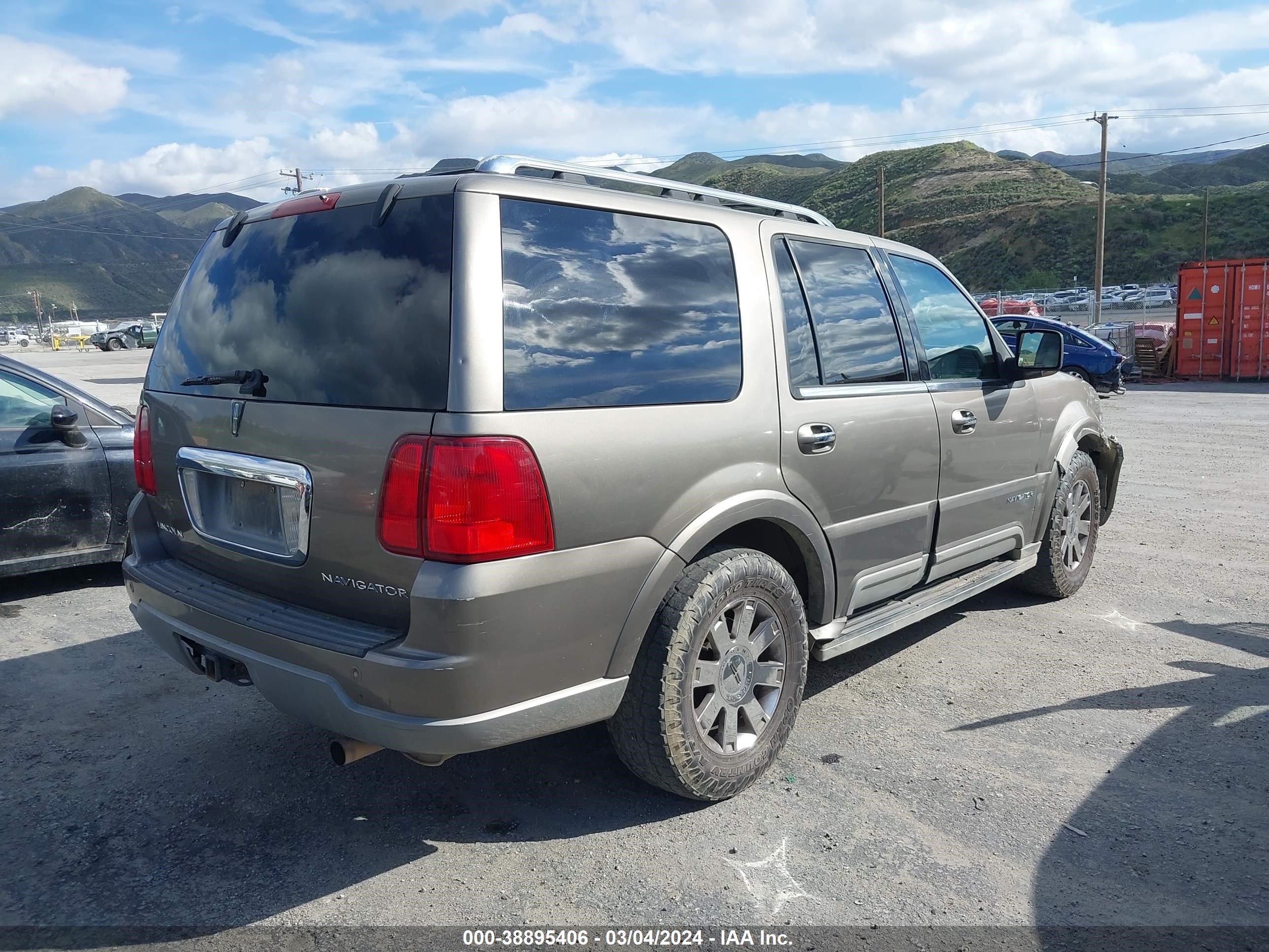 Photo 3 VIN: 5LMFU27R24LJ06641 - LINCOLN NAVIGATOR 