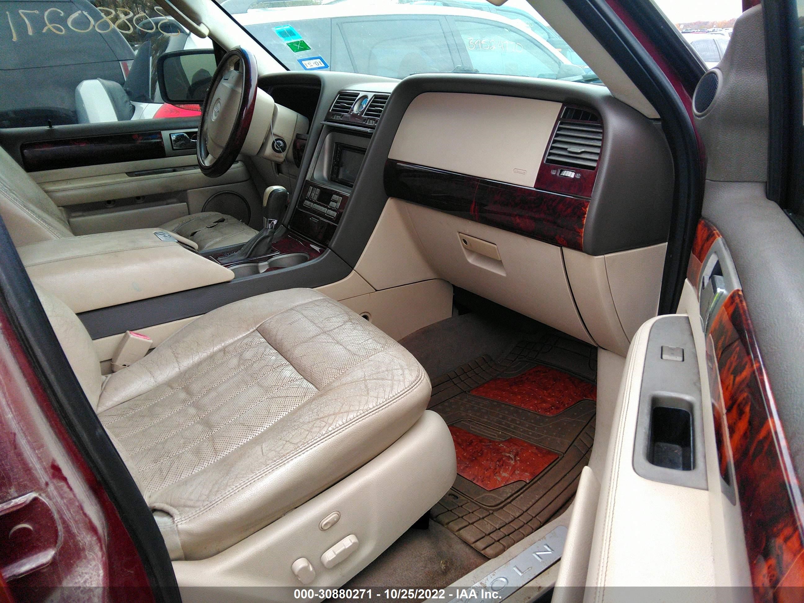 Photo 4 VIN: 5LMFU27R34LJ14389 - LINCOLN NAVIGATOR 