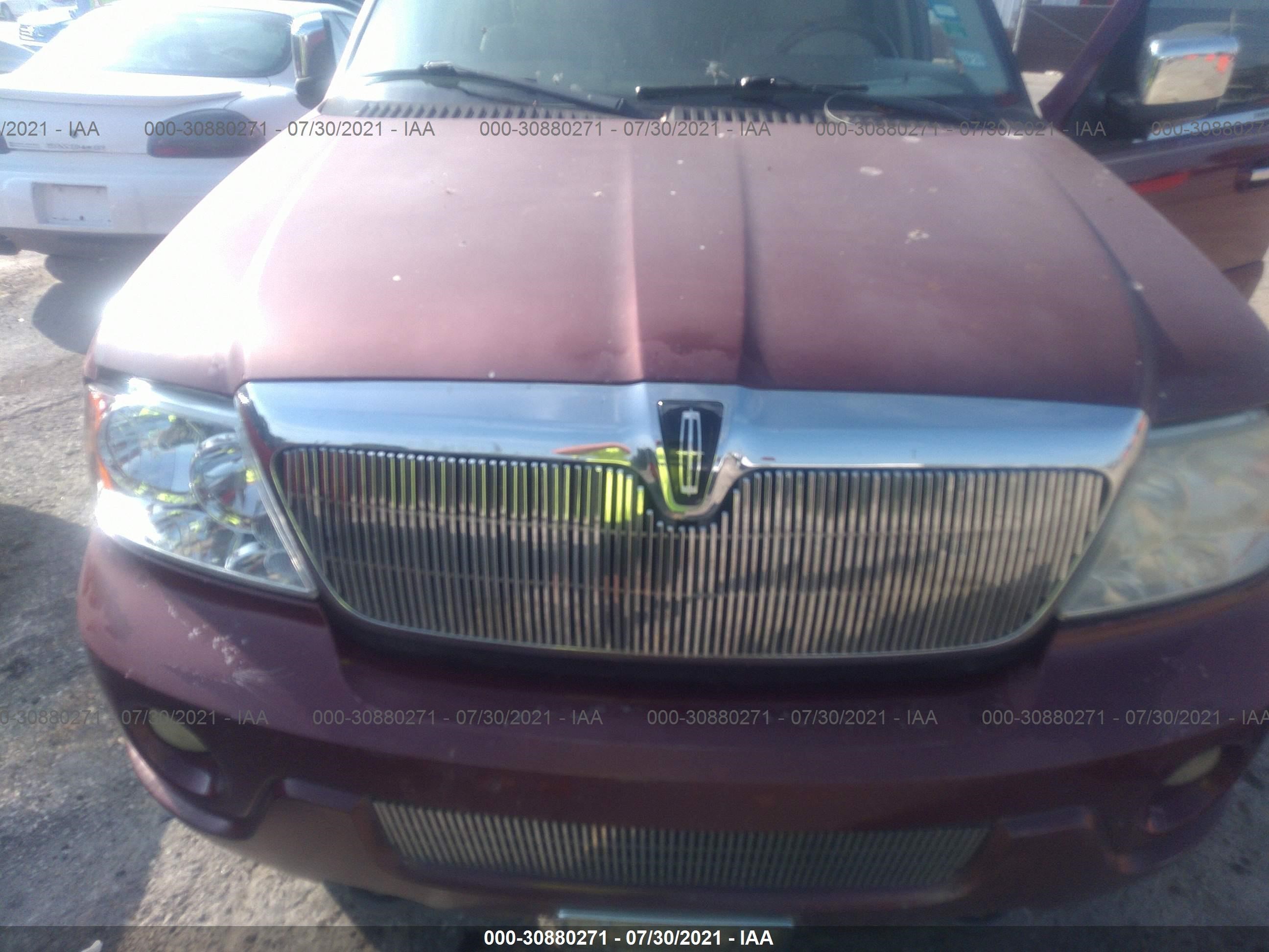 Photo 9 VIN: 5LMFU27R34LJ14389 - LINCOLN NAVIGATOR 