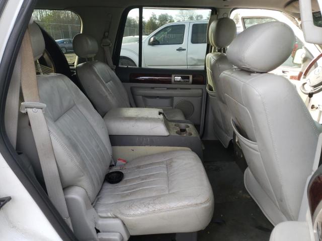 Photo 10 VIN: 5LMFU27R34LJ33685 - LINCOLN NAVIGATOR 