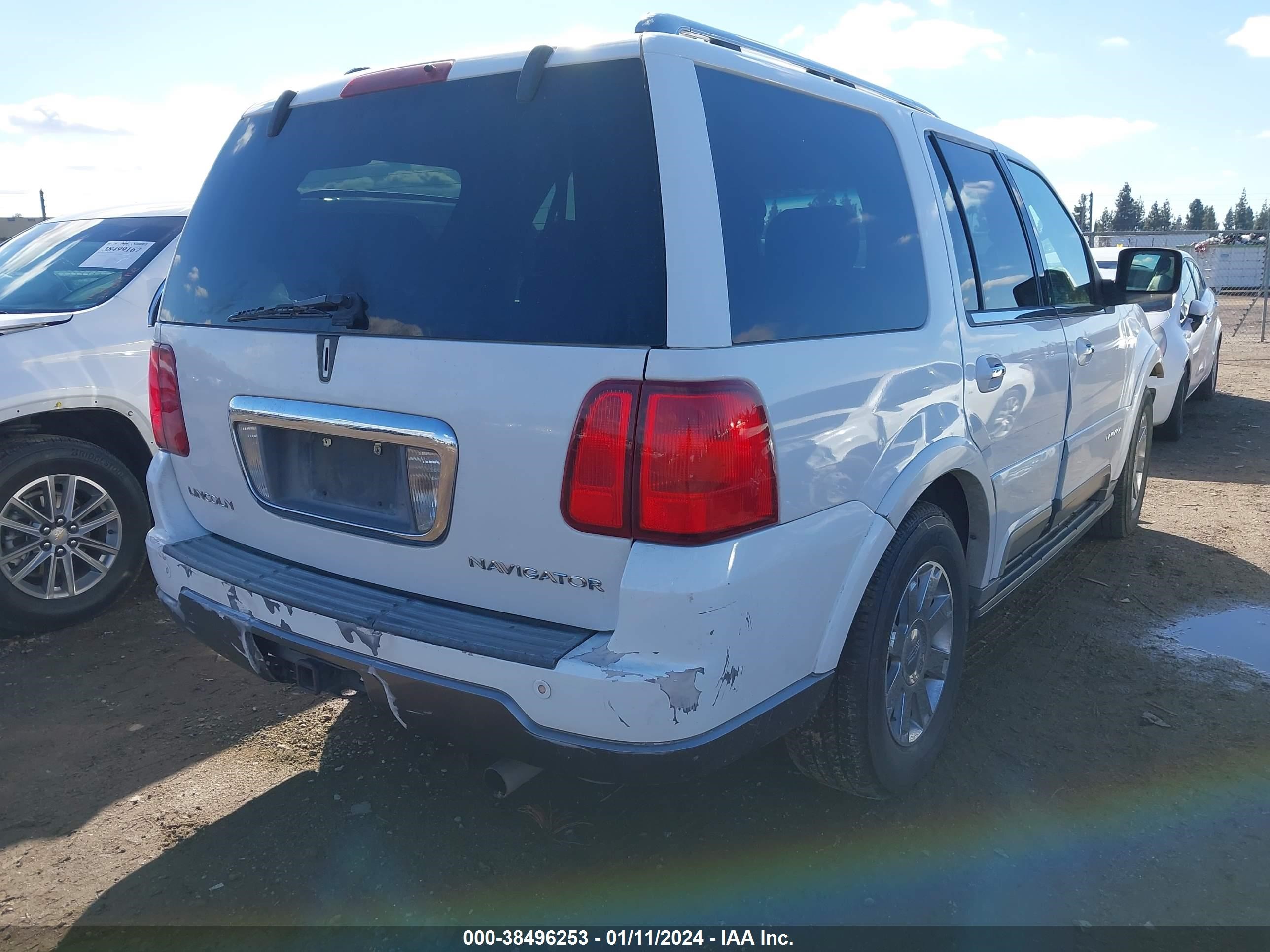 Photo 3 VIN: 5LMFU27R64LJ07629 - LINCOLN NAVIGATOR 