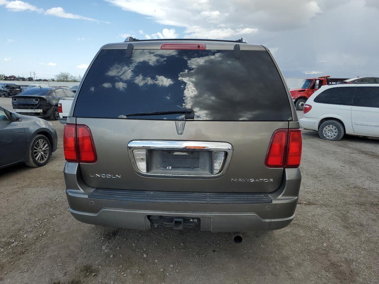 Photo 5 VIN: 5LMFU27R73LJ25328 - LINCOLN NAVIGATOR 