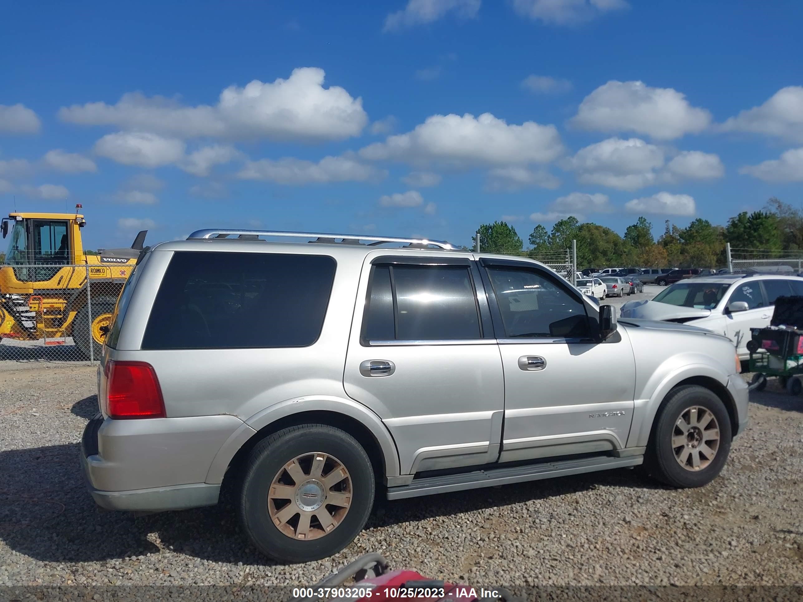 Photo 13 VIN: 5LMFU27R84LJ29583 - LINCOLN NAVIGATOR 