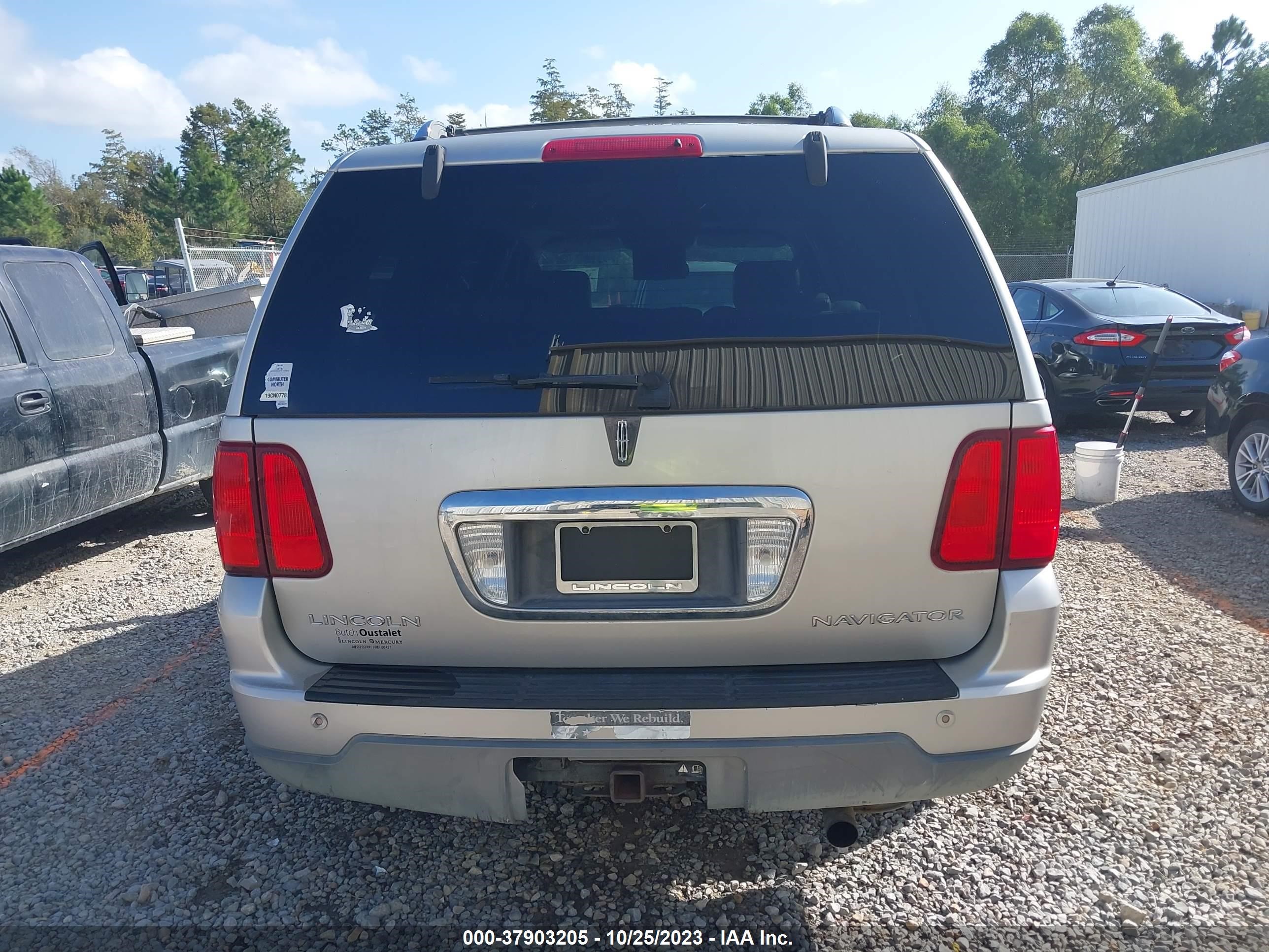 Photo 16 VIN: 5LMFU27R84LJ29583 - LINCOLN NAVIGATOR 