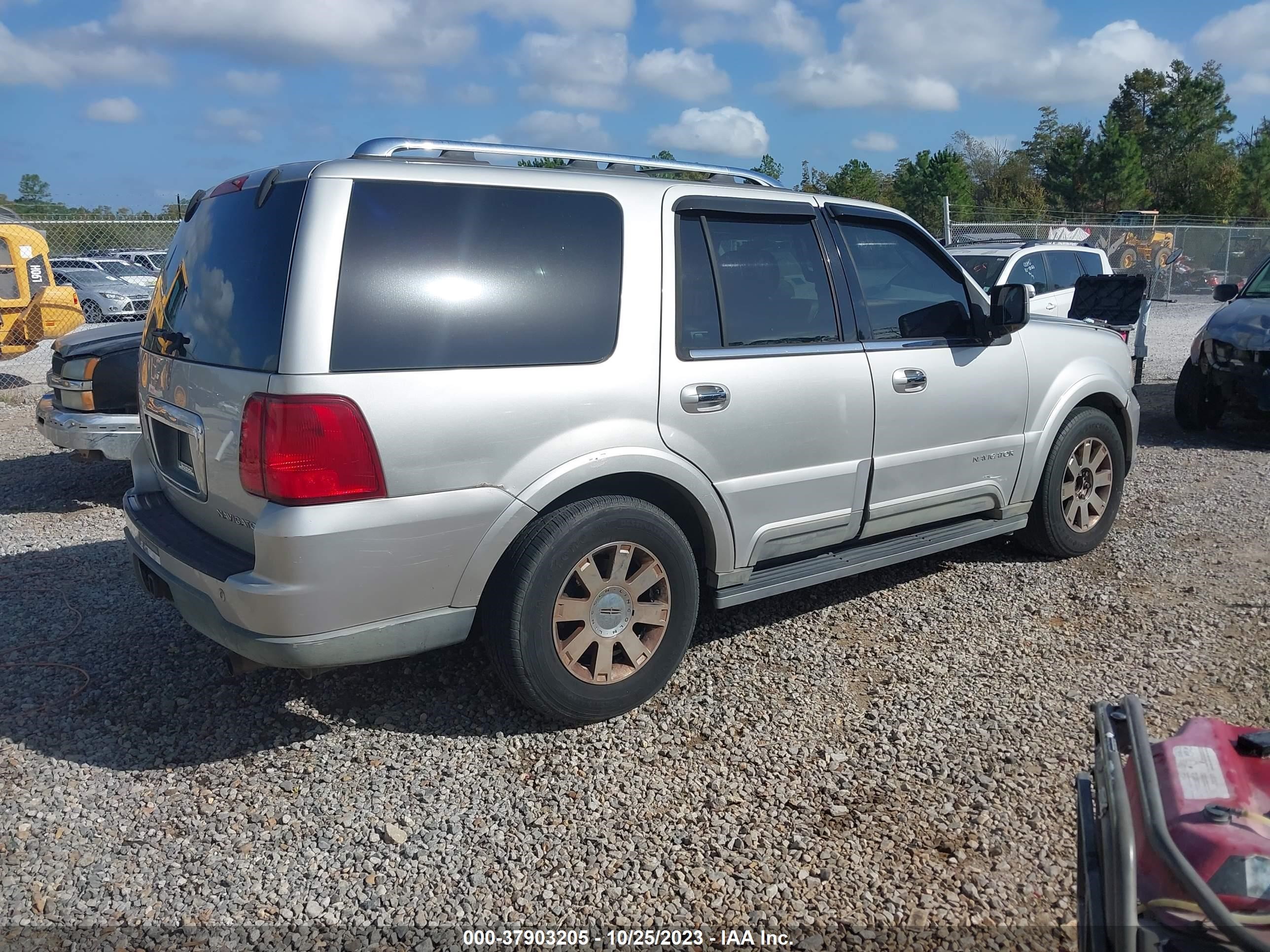 Photo 3 VIN: 5LMFU27R84LJ29583 - LINCOLN NAVIGATOR 