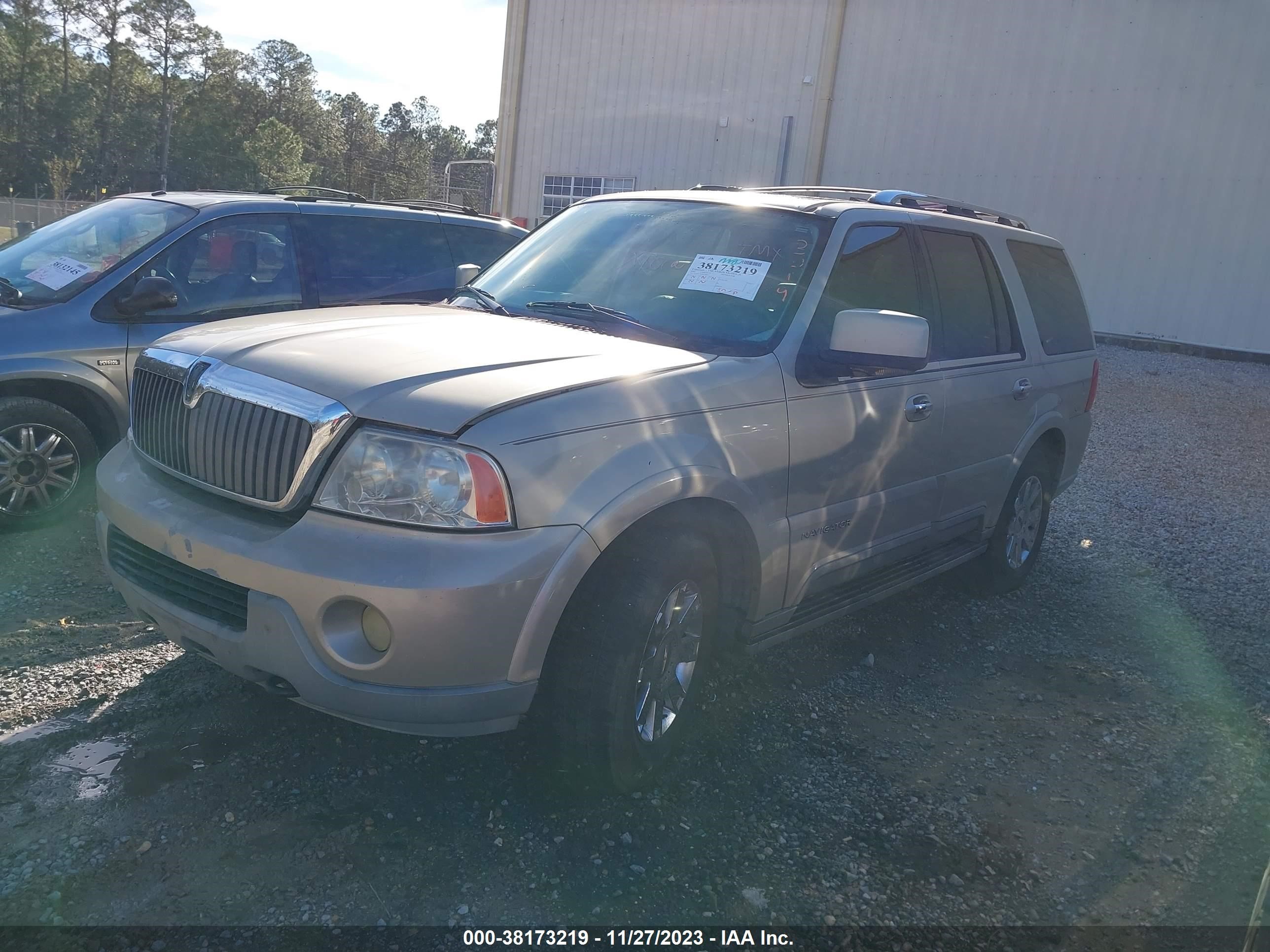 Photo 1 VIN: 5LMFU27R94LJ28037 - LINCOLN NAVIGATOR 