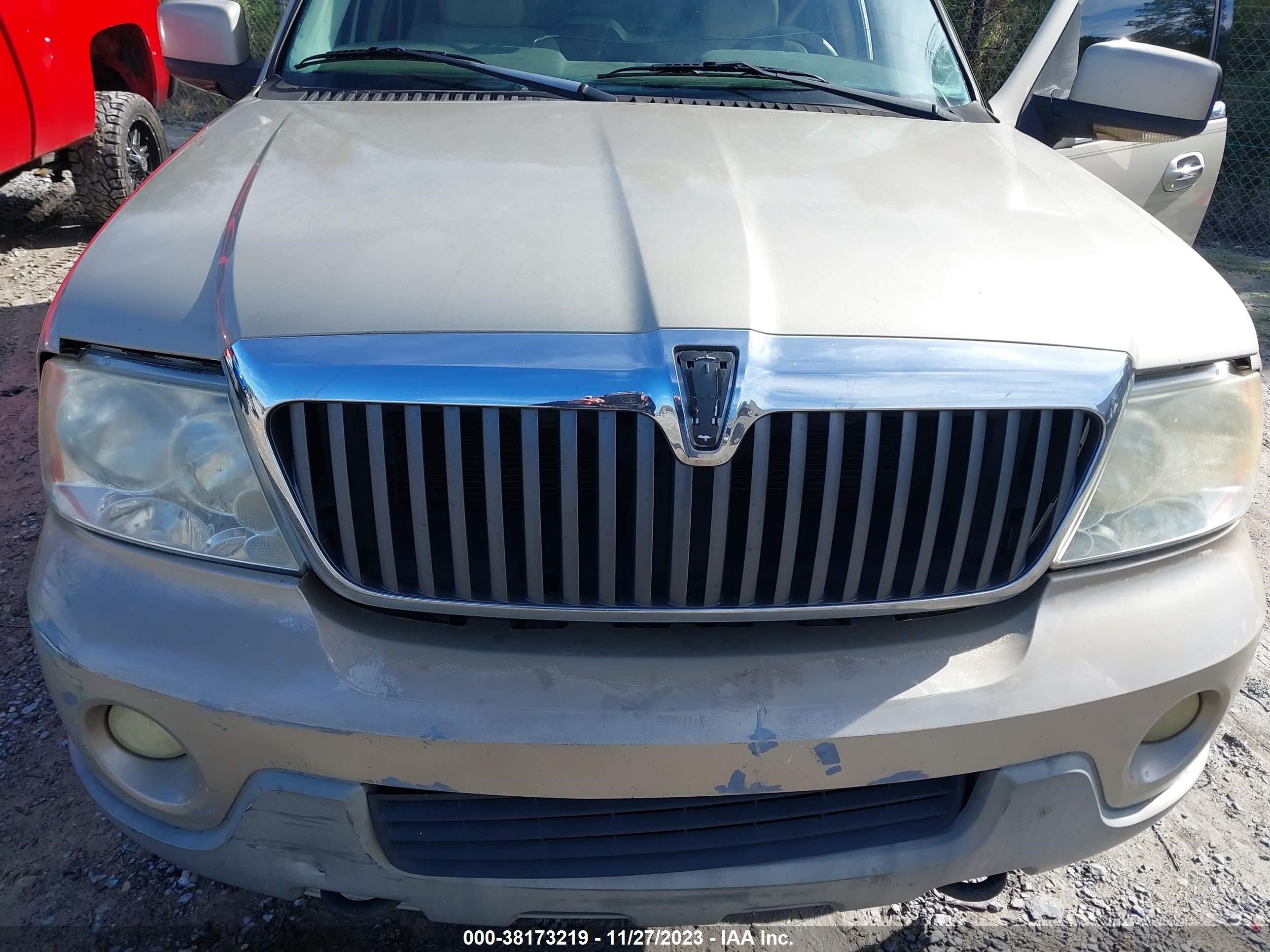 Photo 9 VIN: 5LMFU27R94LJ28037 - LINCOLN NAVIGATOR 