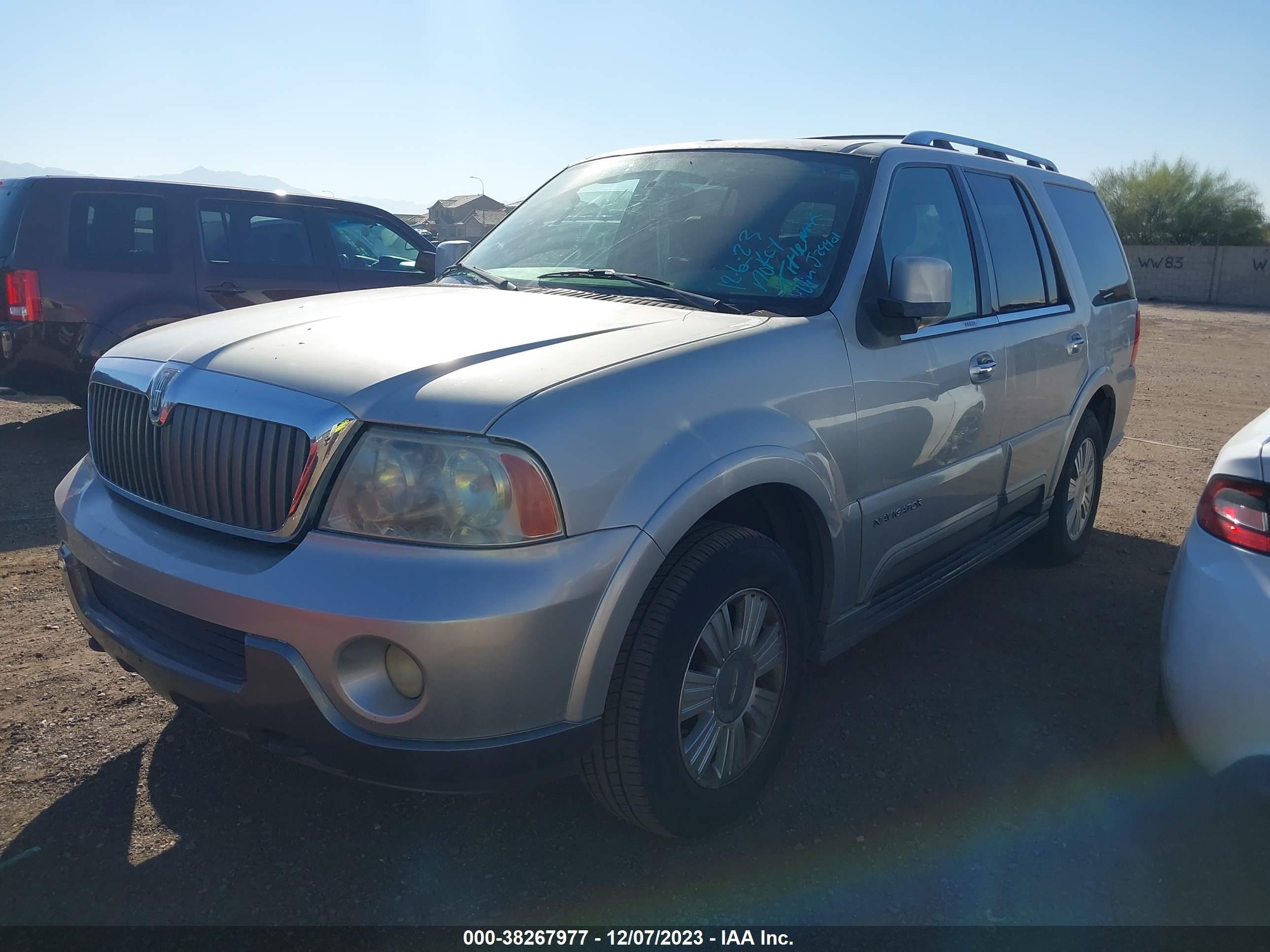 Photo 1 VIN: 5LMFU27RX3LJ42401 - LINCOLN NAVIGATOR 