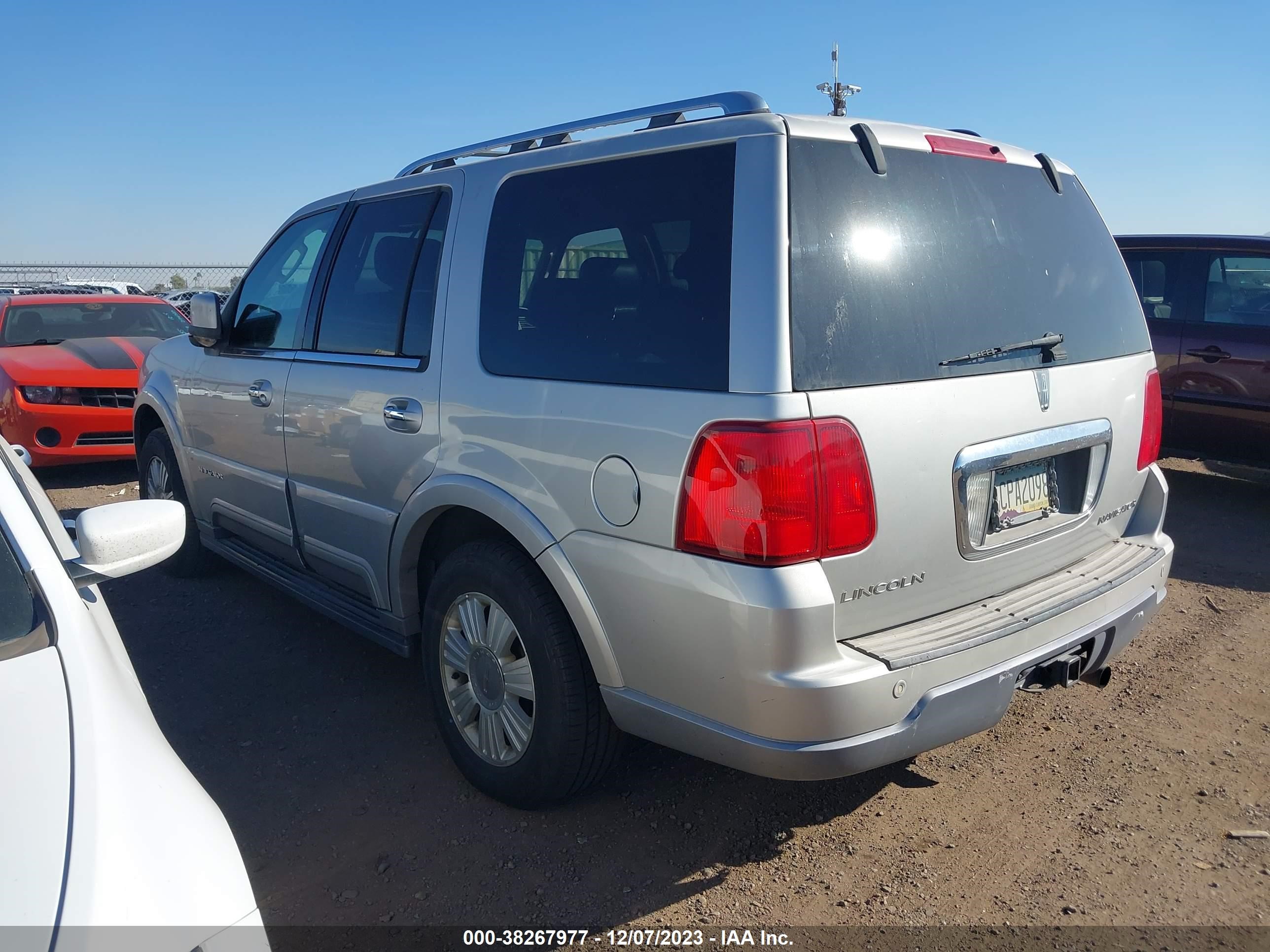 Photo 2 VIN: 5LMFU27RX3LJ42401 - LINCOLN NAVIGATOR 