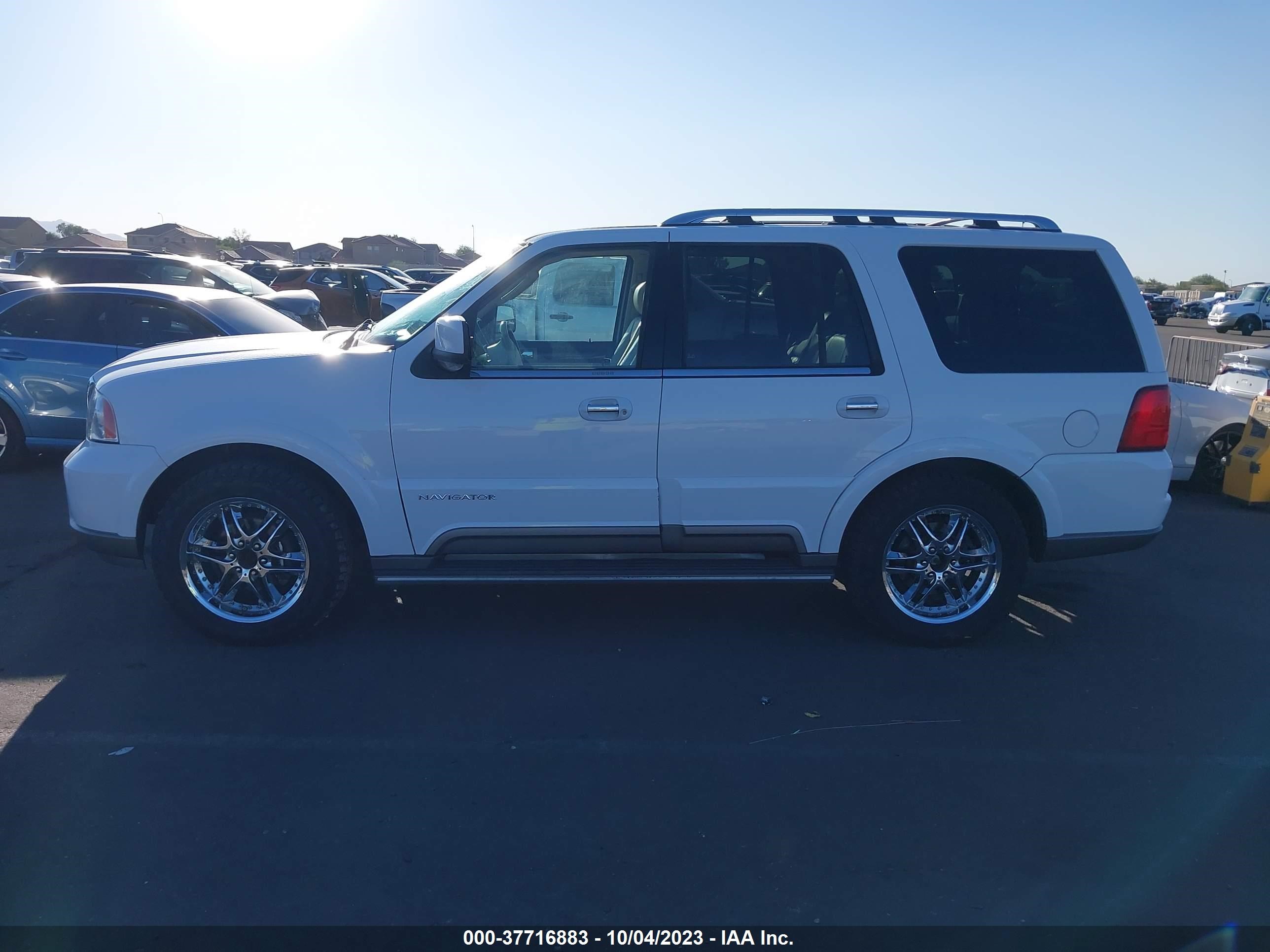 Photo 13 VIN: 5LMFU27RX4LJ16592 - LINCOLN NAVIGATOR 