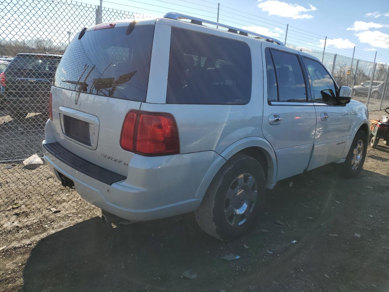 Photo 2 VIN: 5LMFU28506LJ20620 - LINCOLN NAVIGATOR 