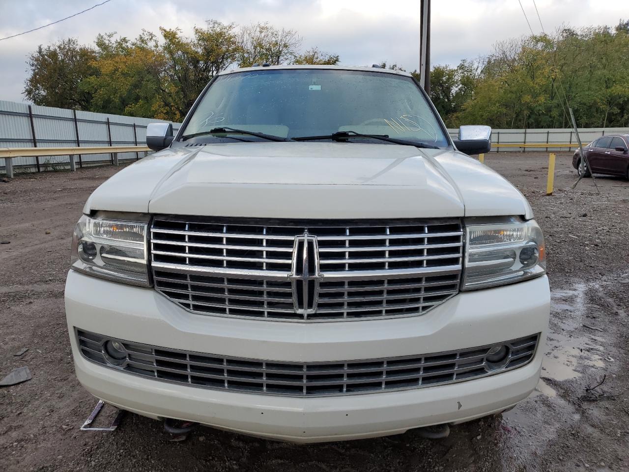 Photo 4 VIN: 5LMFU28508LJ16070 - LINCOLN NAVIGATOR 