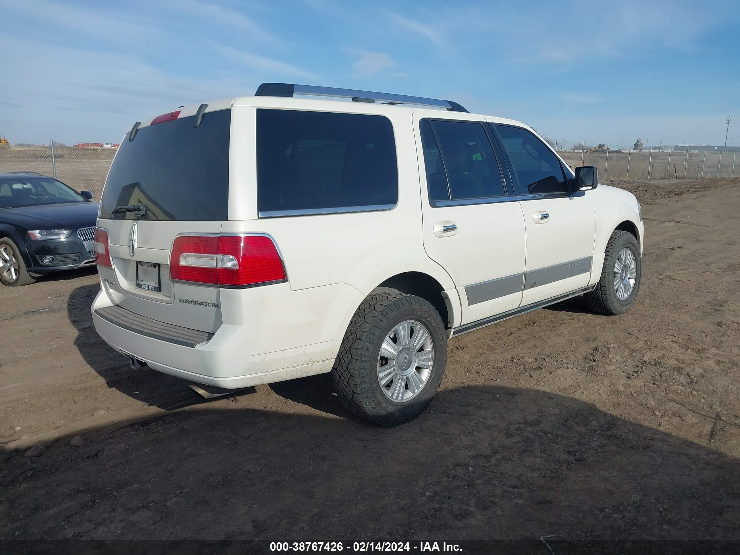 Photo 3 VIN: 5LMFU28527LJ09054 - LINCOLN NAVIGATOR 