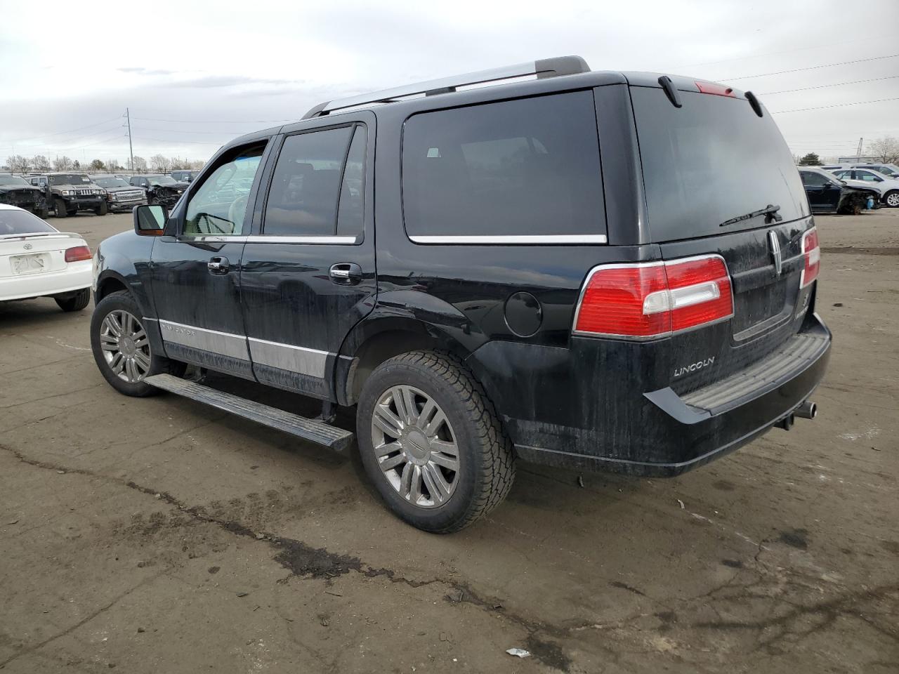 Photo 1 VIN: 5LMFU28527LJ10737 - LINCOLN NAVIGATOR 