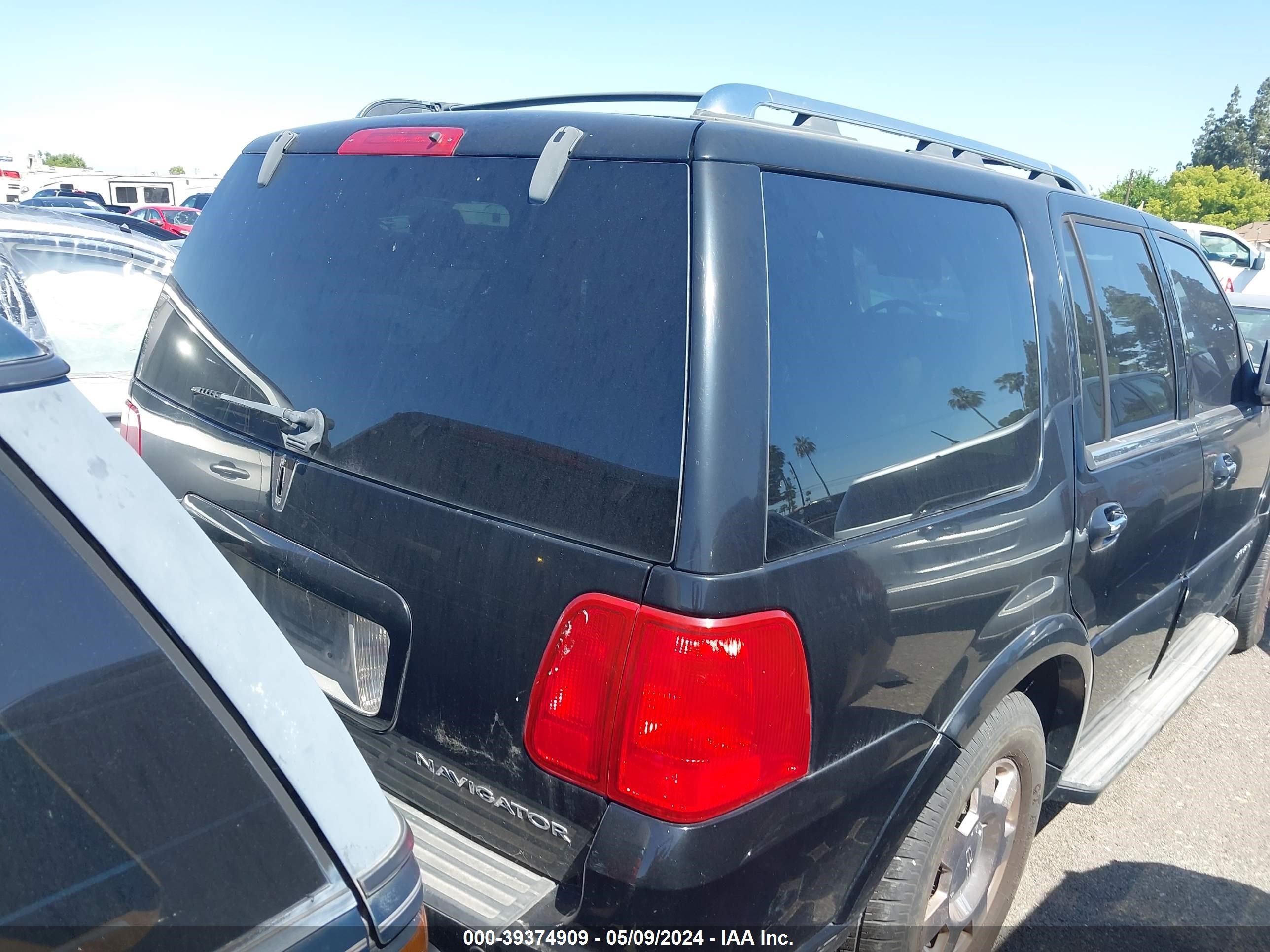 Photo 3 VIN: 5LMFU28535LJ05348 - LINCOLN NAVIGATOR 