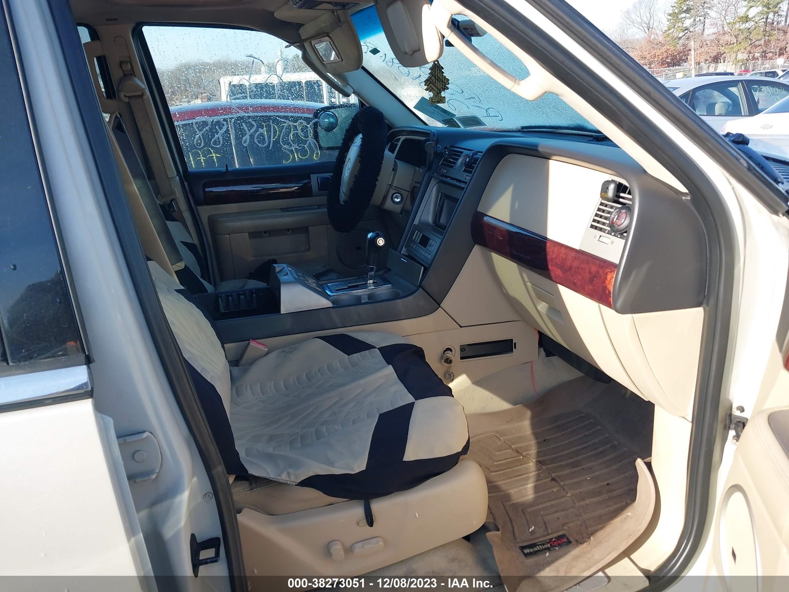 Photo 4 VIN: 5LMFU28536LJ06078 - LINCOLN NAVIGATOR 