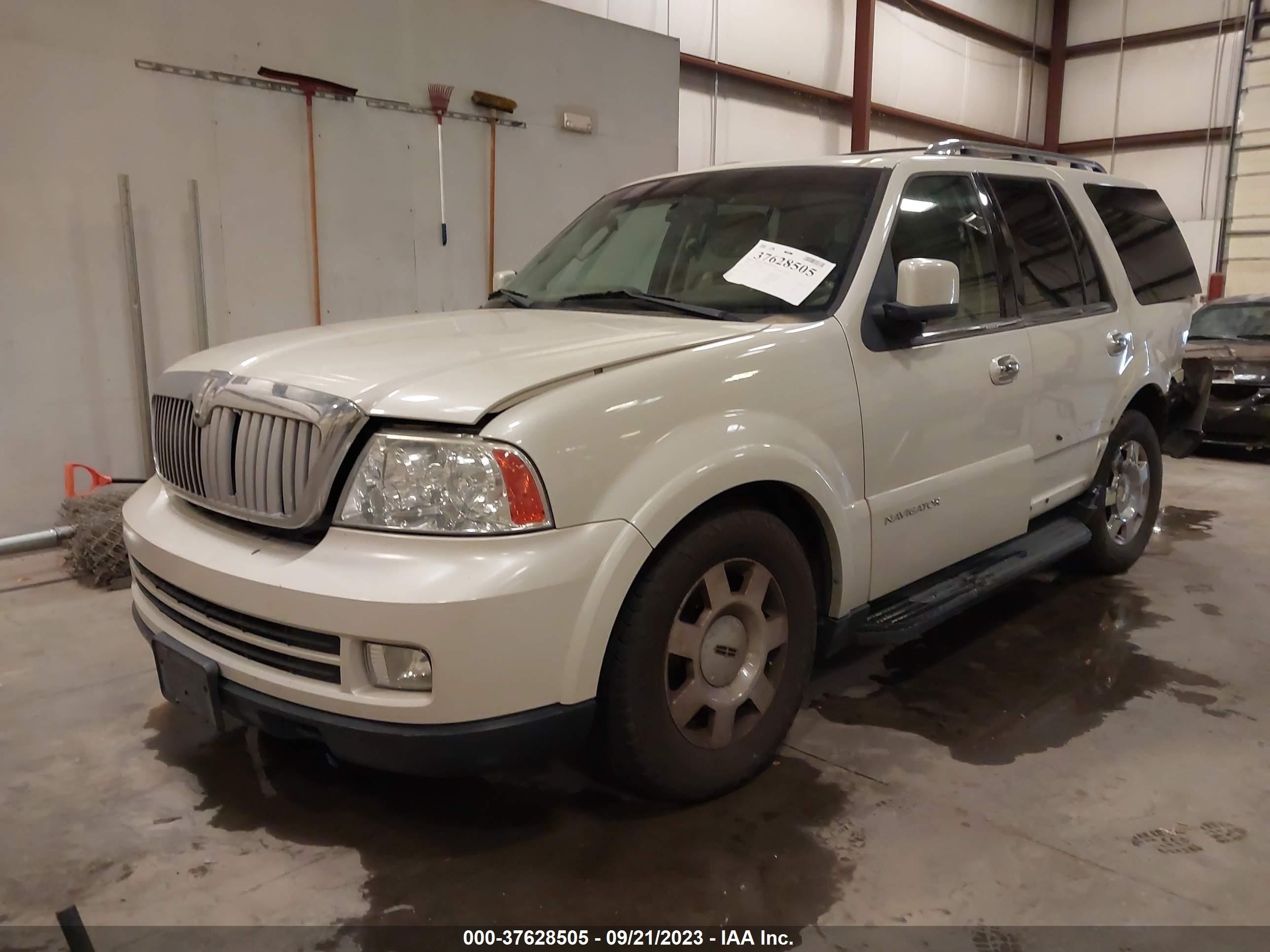 Photo 1 VIN: 5LMFU28536LJ23978 - LINCOLN NAVIGATOR 