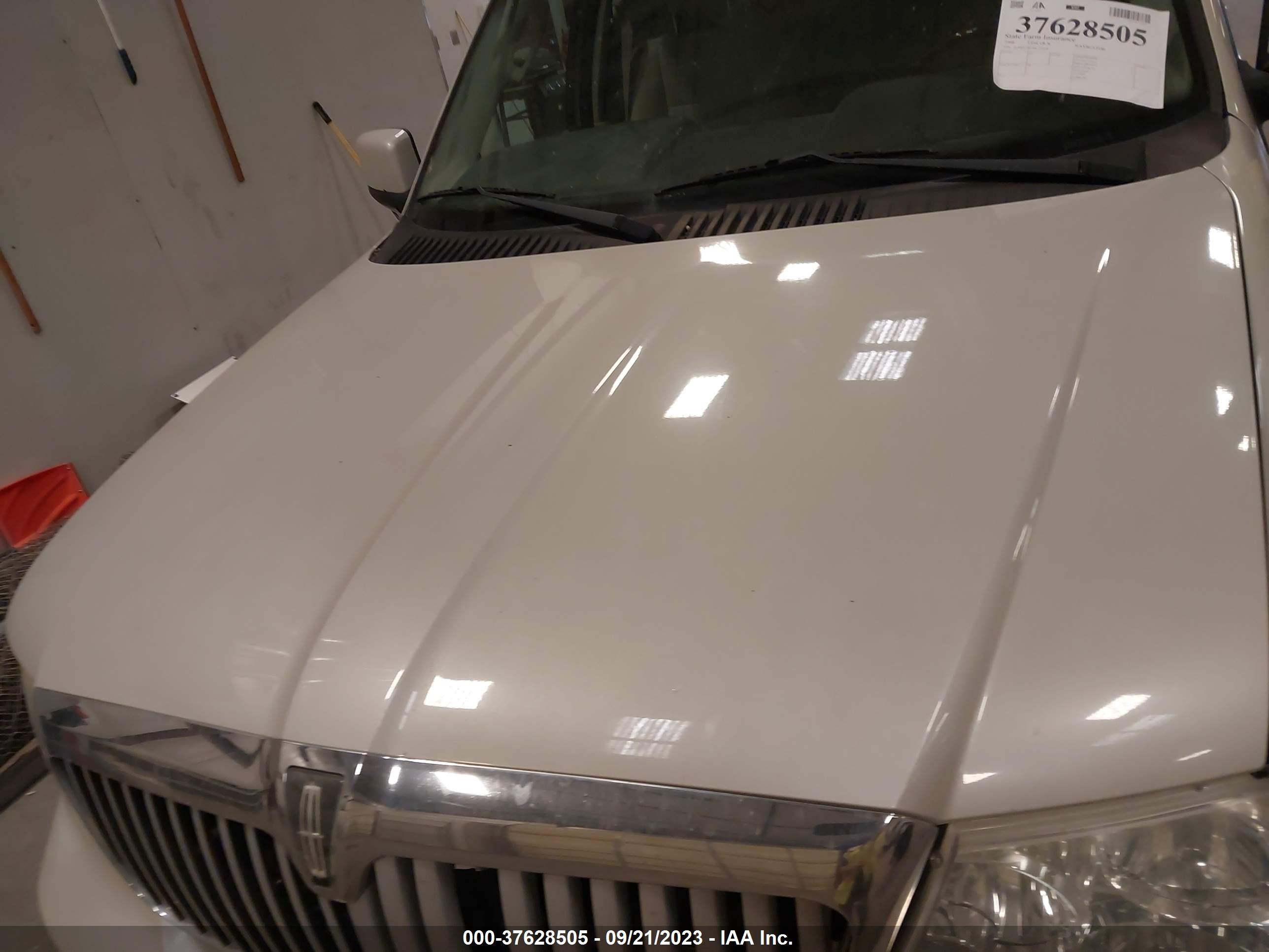 Photo 9 VIN: 5LMFU28536LJ23978 - LINCOLN NAVIGATOR 