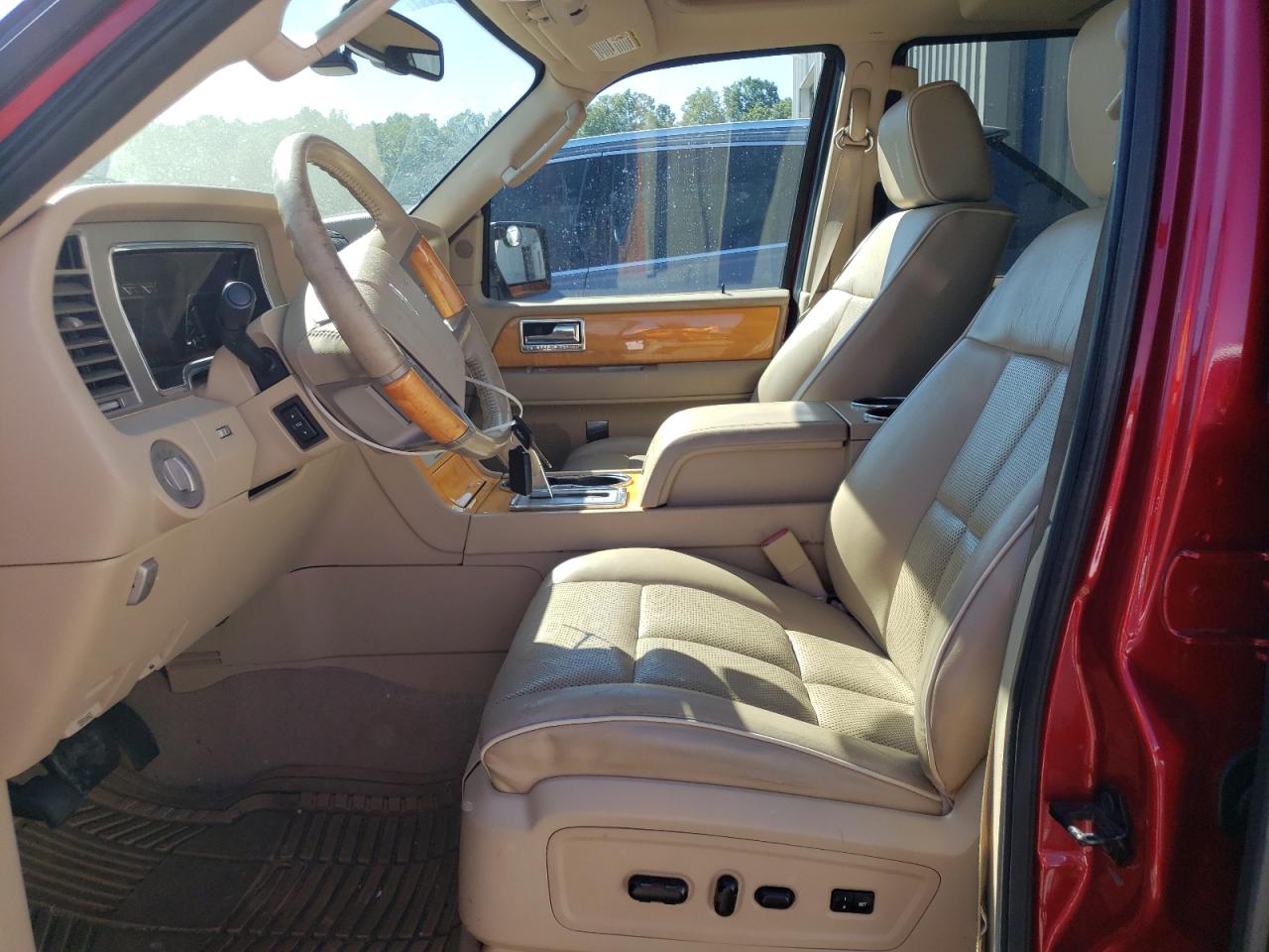 Photo 6 VIN: 5LMFU28537LJ10472 - LINCOLN NAVIGATOR 