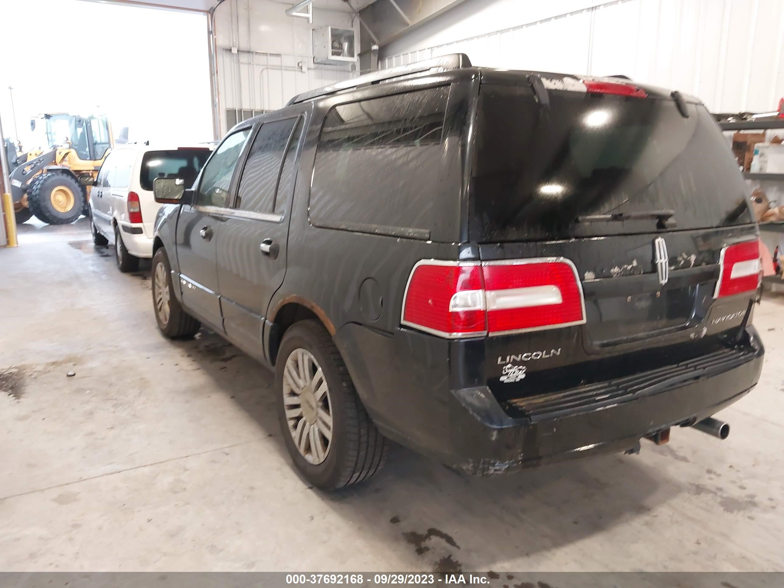 Photo 2 VIN: 5LMFU28537LJ20144 - LINCOLN NAVIGATOR 