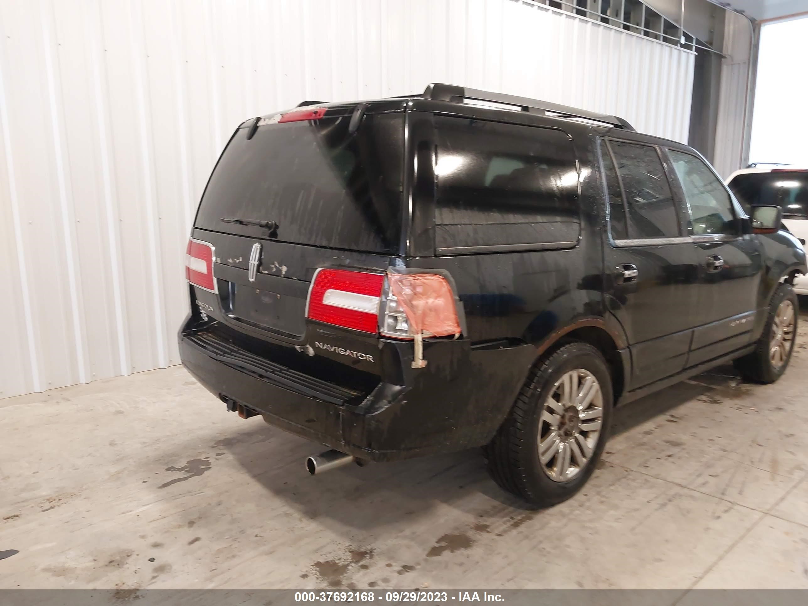 Photo 3 VIN: 5LMFU28537LJ20144 - LINCOLN NAVIGATOR 