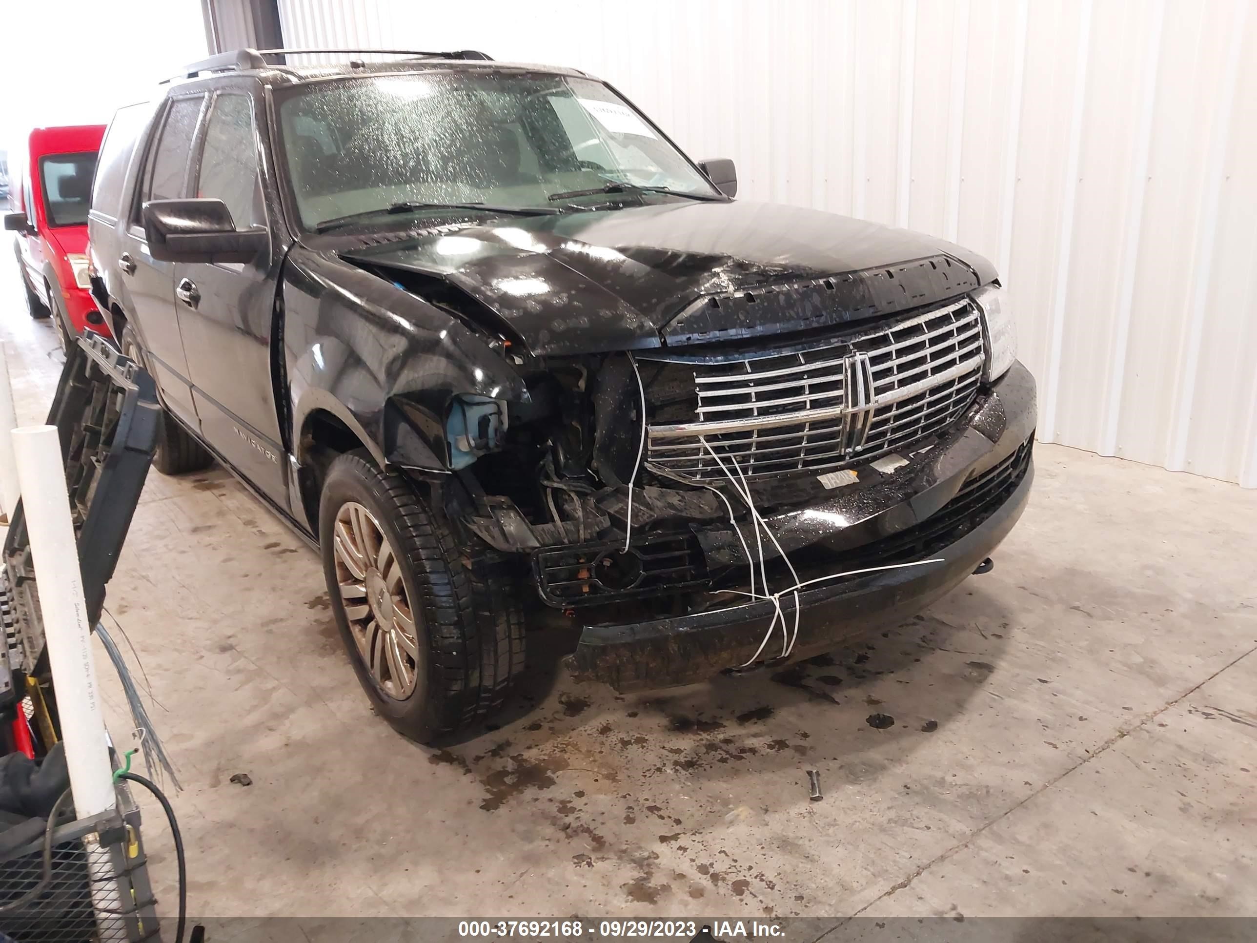 Photo 5 VIN: 5LMFU28537LJ20144 - LINCOLN NAVIGATOR 