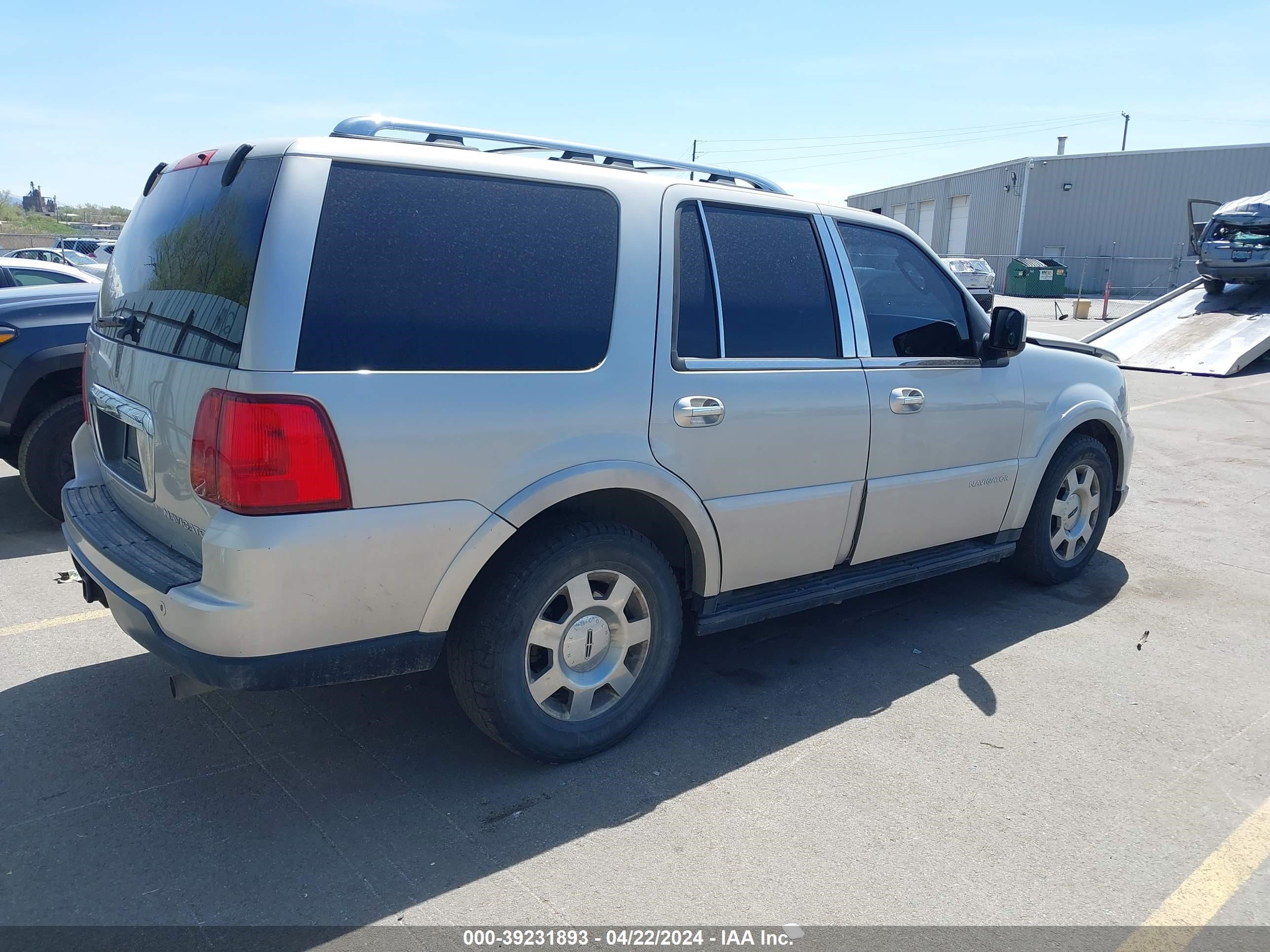 Photo 3 VIN: 5LMFU28556LJ23965 - LINCOLN NAVIGATOR 