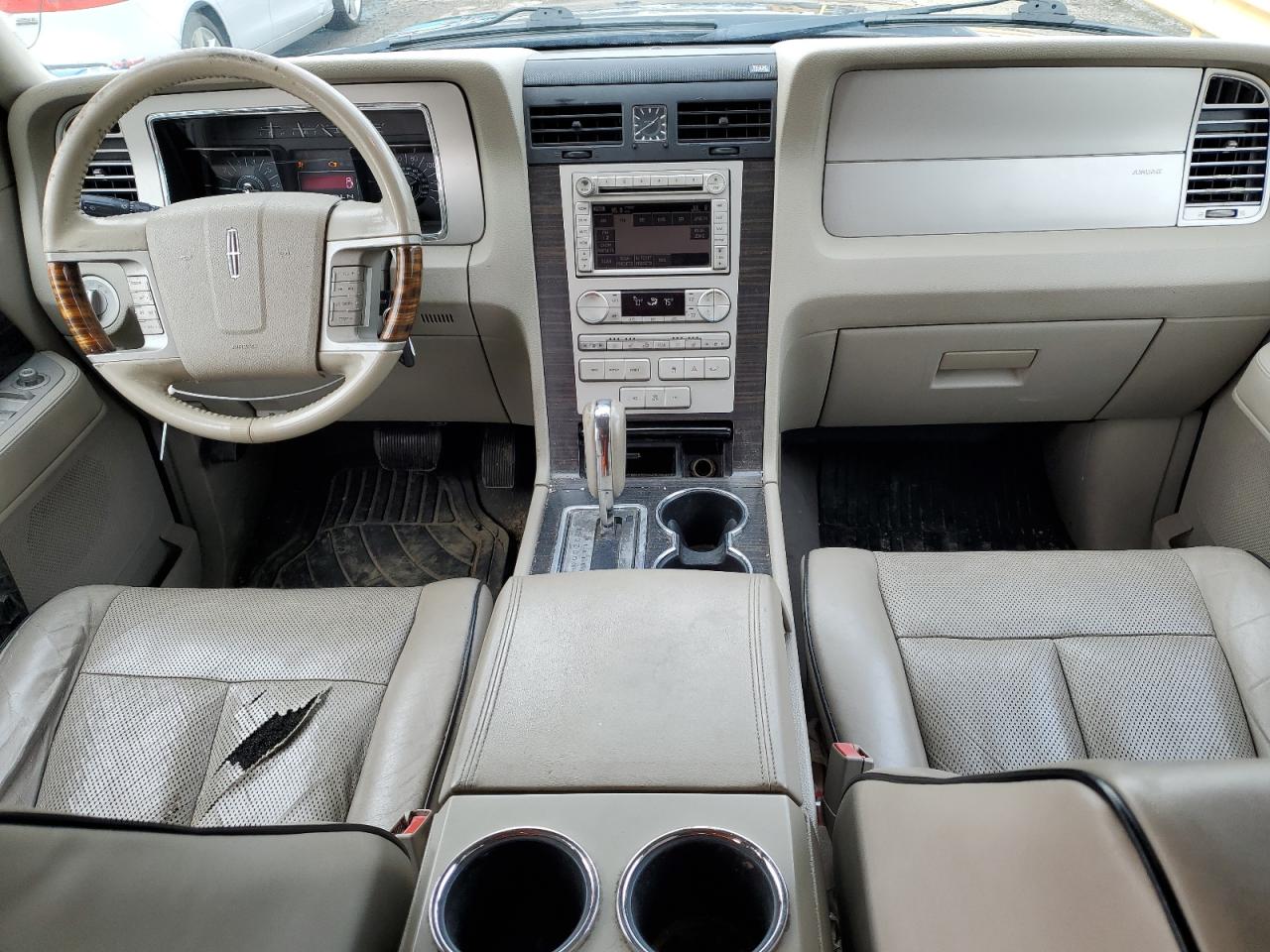 Photo 7 VIN: 5LMFU28557LJ11168 - LINCOLN NAVIGATOR 