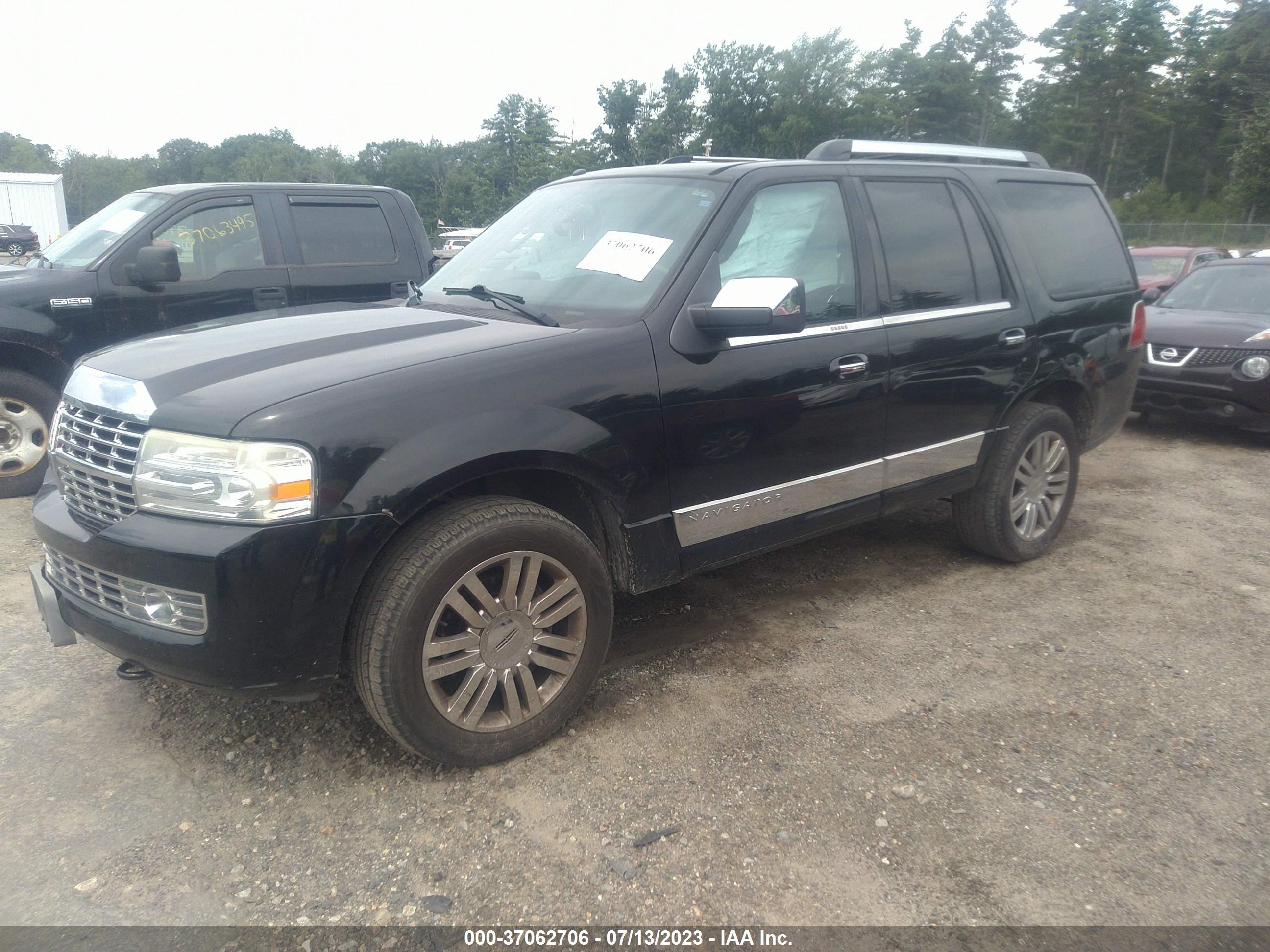 Photo 1 VIN: 5LMFU28557LJ13230 - LINCOLN NAVIGATOR 