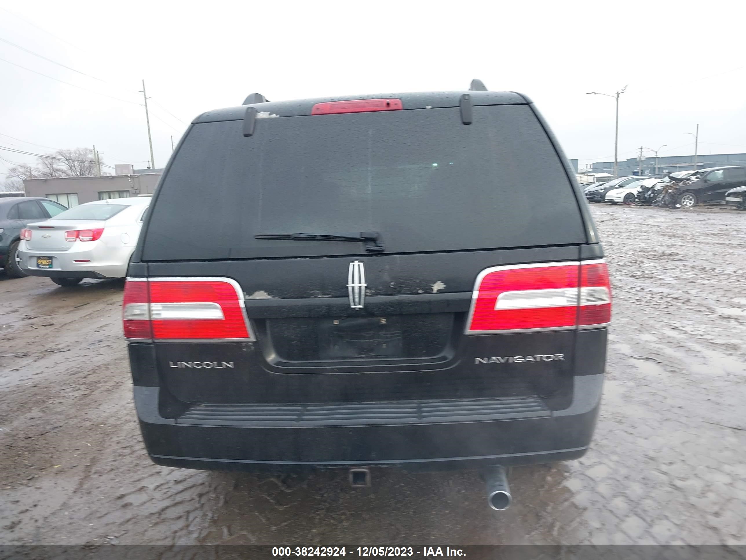 Photo 15 VIN: 5LMFU28568LJ04957 - LINCOLN NAVIGATOR 