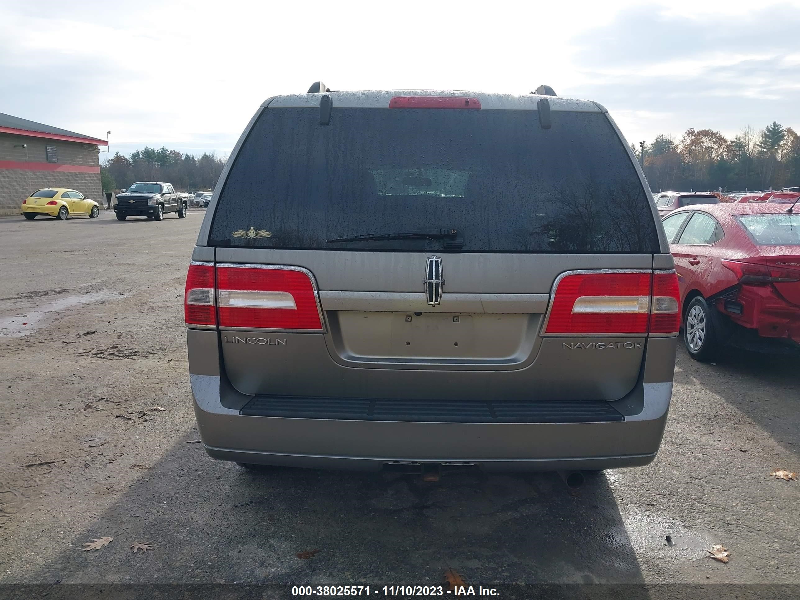 Photo 15 VIN: 5LMFU28568LJ07583 - LINCOLN NAVIGATOR 