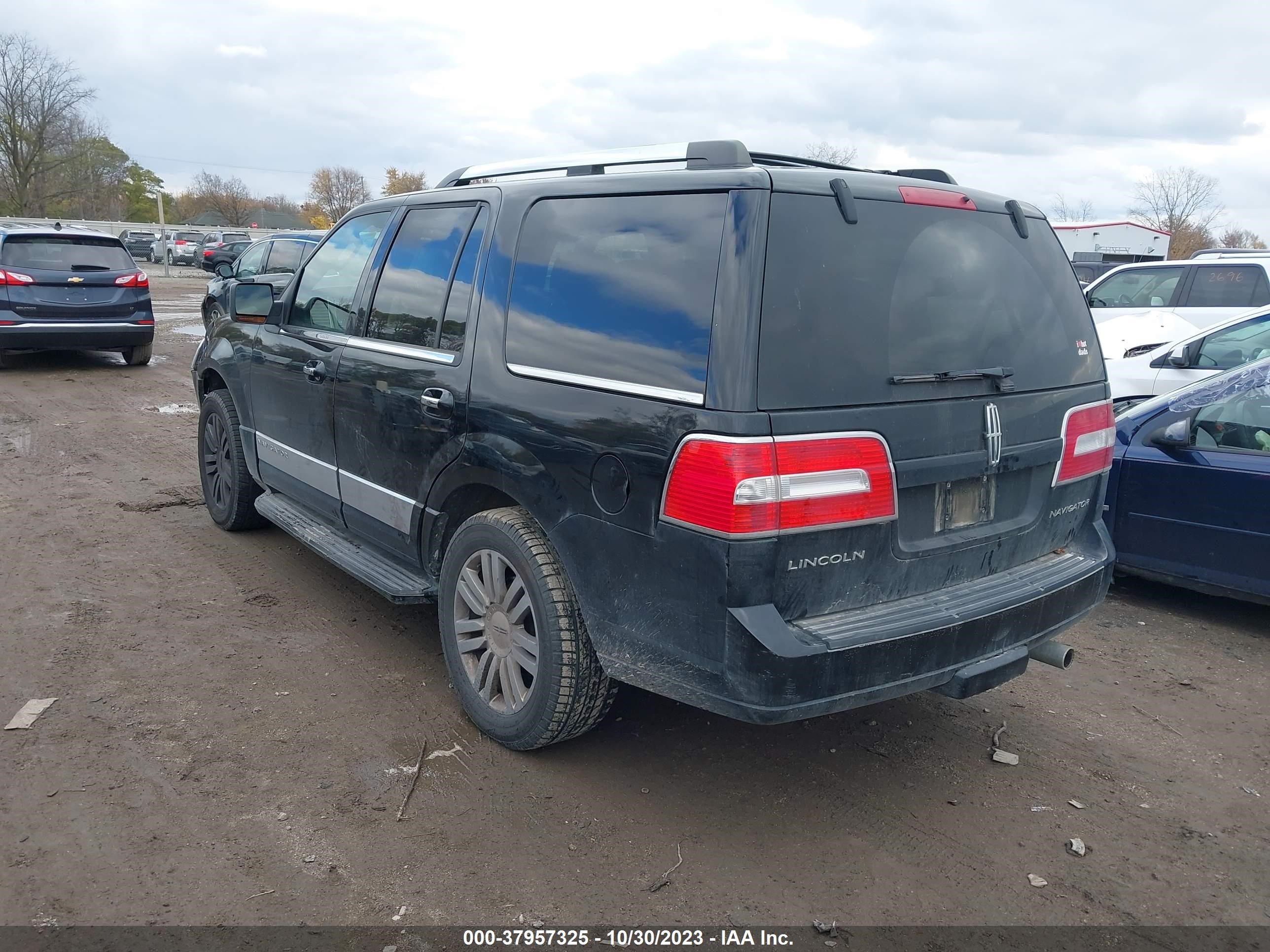 Photo 2 VIN: 5LMFU28568LJ22357 - LINCOLN NAVIGATOR 