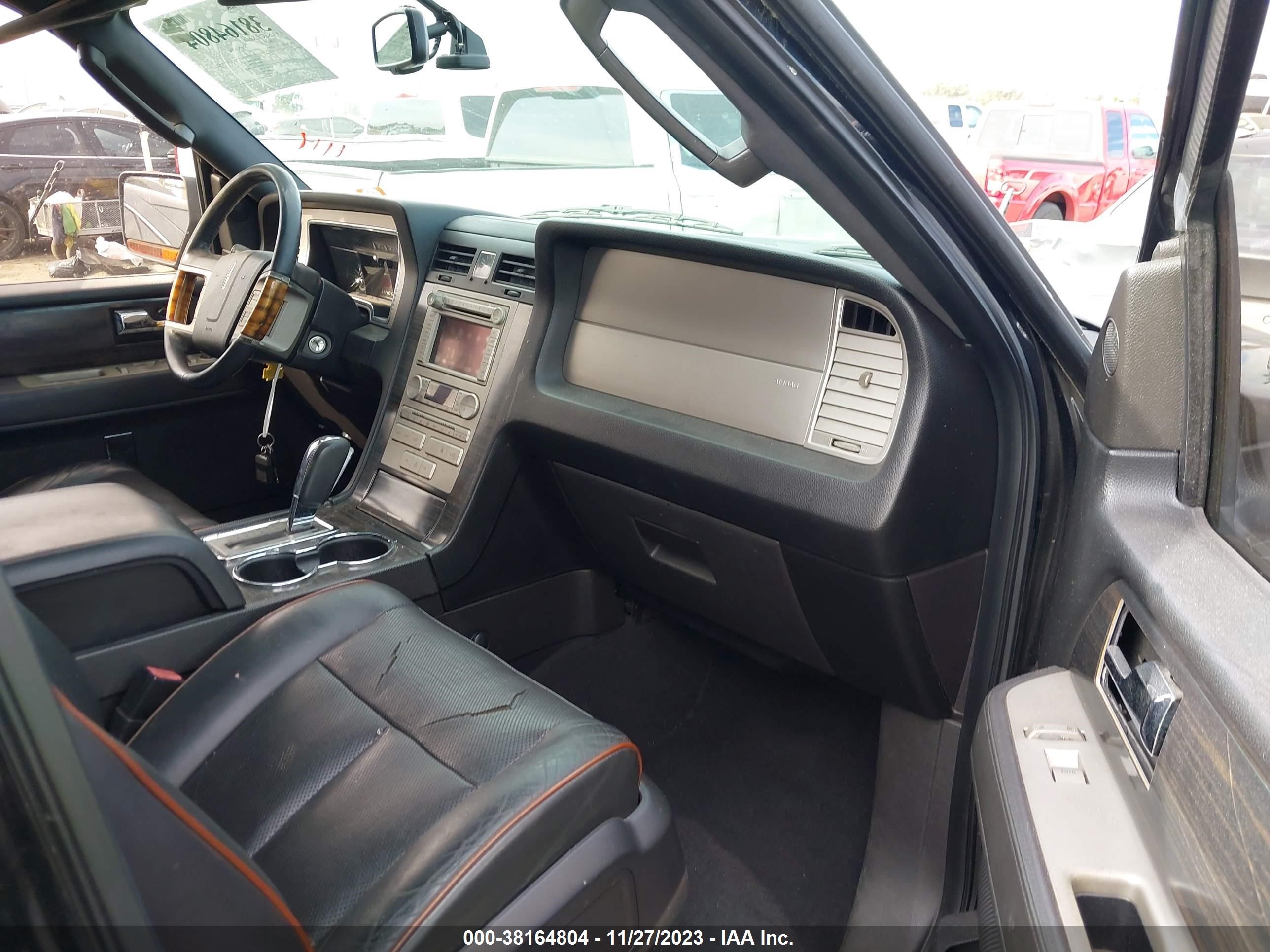 Photo 4 VIN: 5LMFU28577LJ15061 - LINCOLN NAVIGATOR 