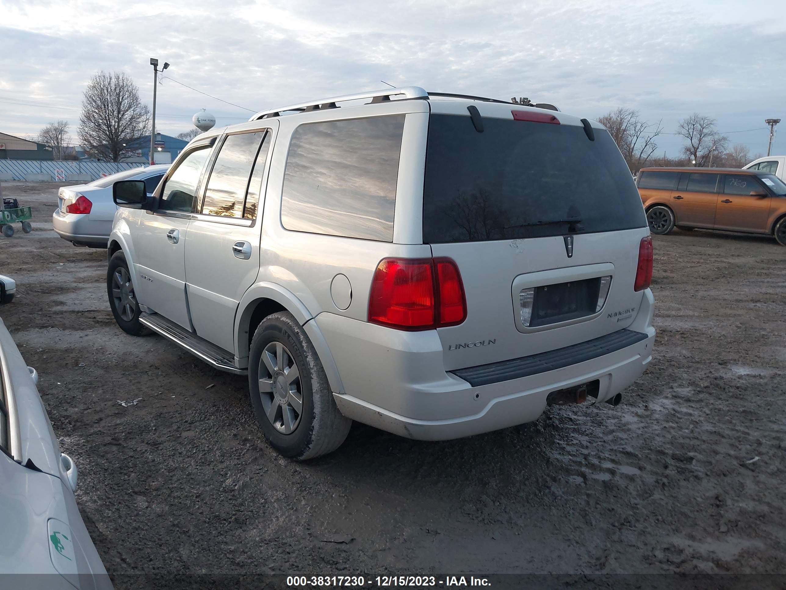 Photo 2 VIN: 5LMFU28586L128013 - LINCOLN NAVIGATOR 