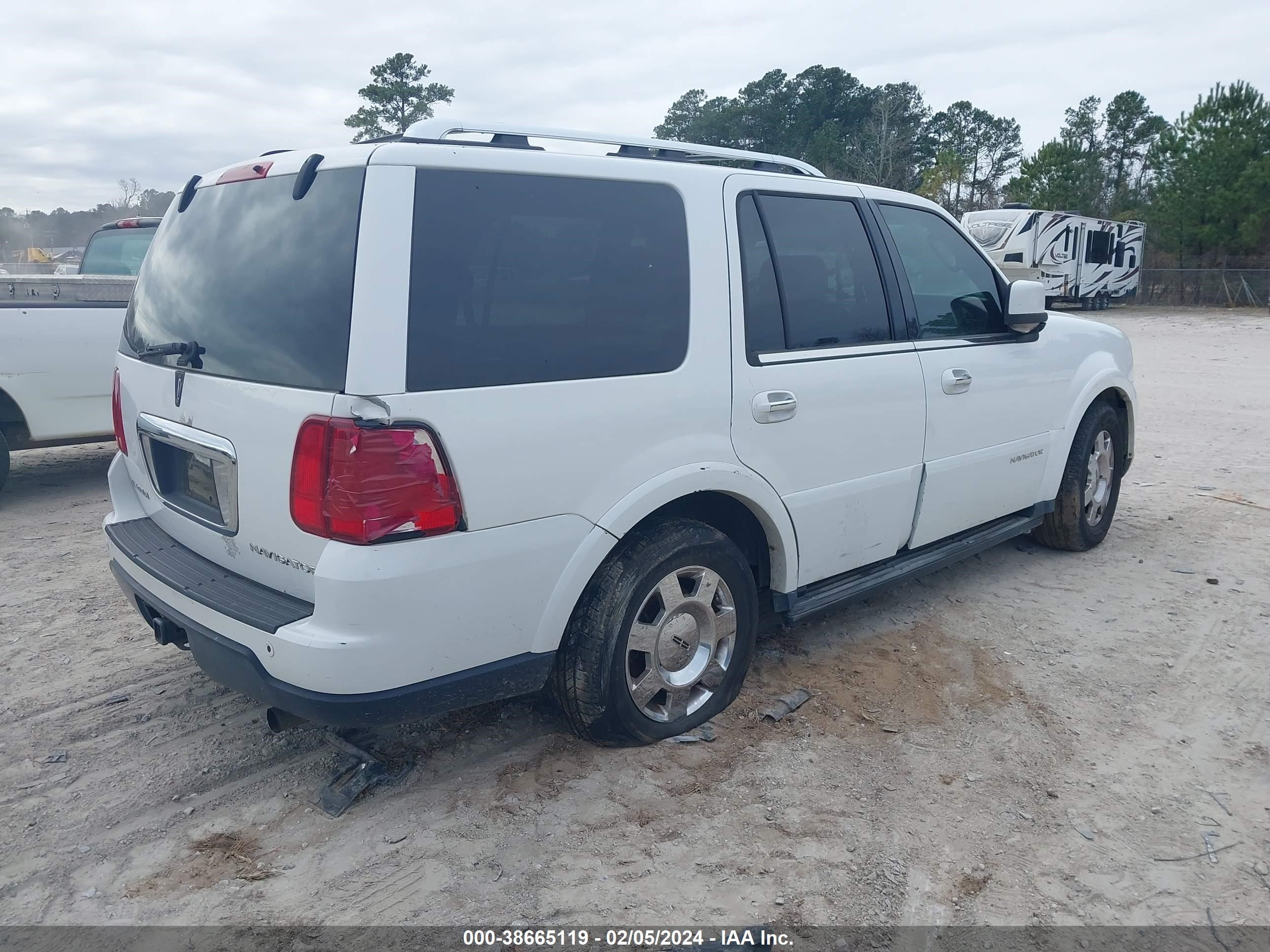 Photo 3 VIN: 5LMFU28586LJ12670 - LINCOLN NAVIGATOR 