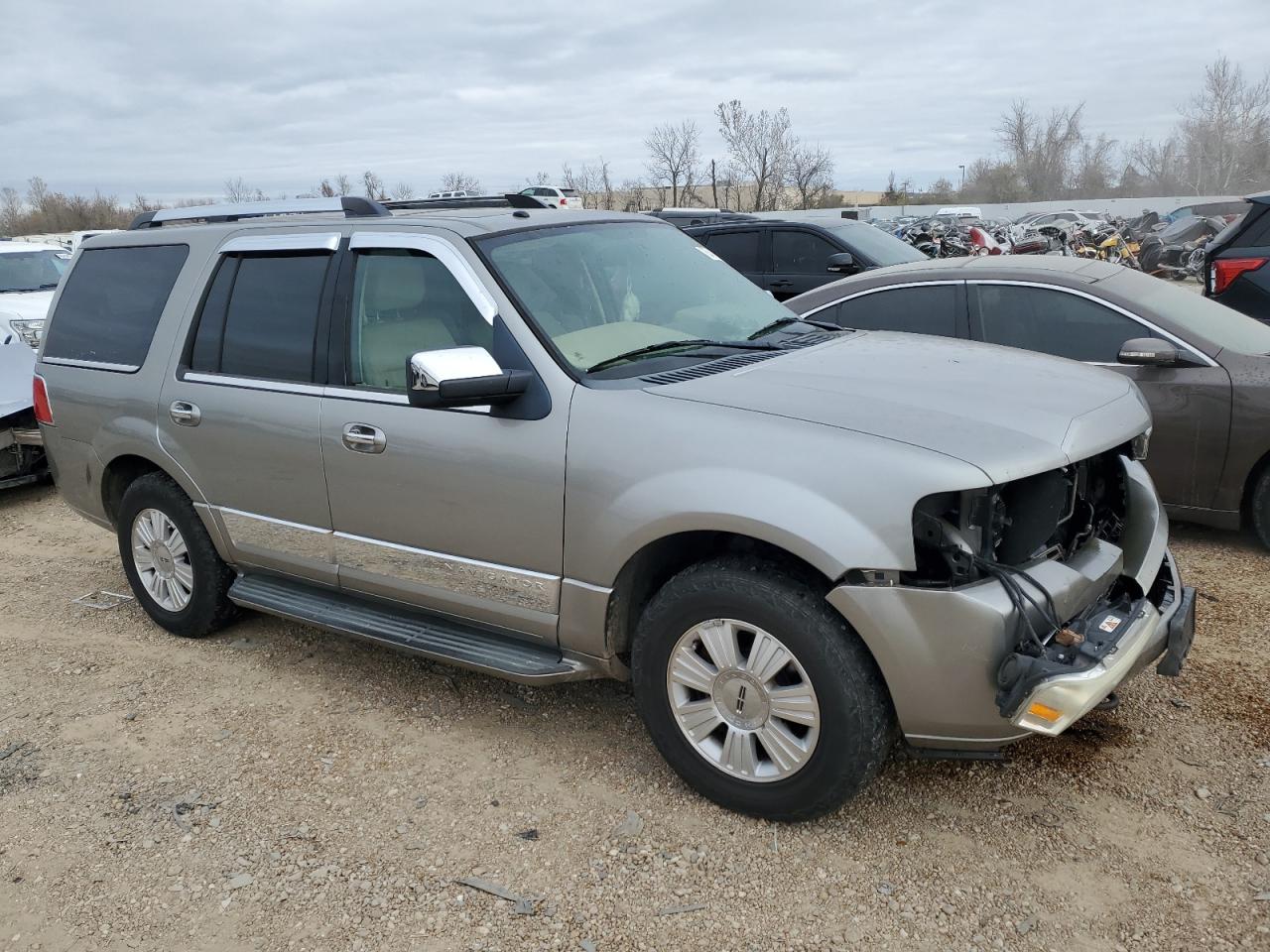 Photo 3 VIN: 5LMFU28588LJ21842 - LINCOLN NAVIGATOR 