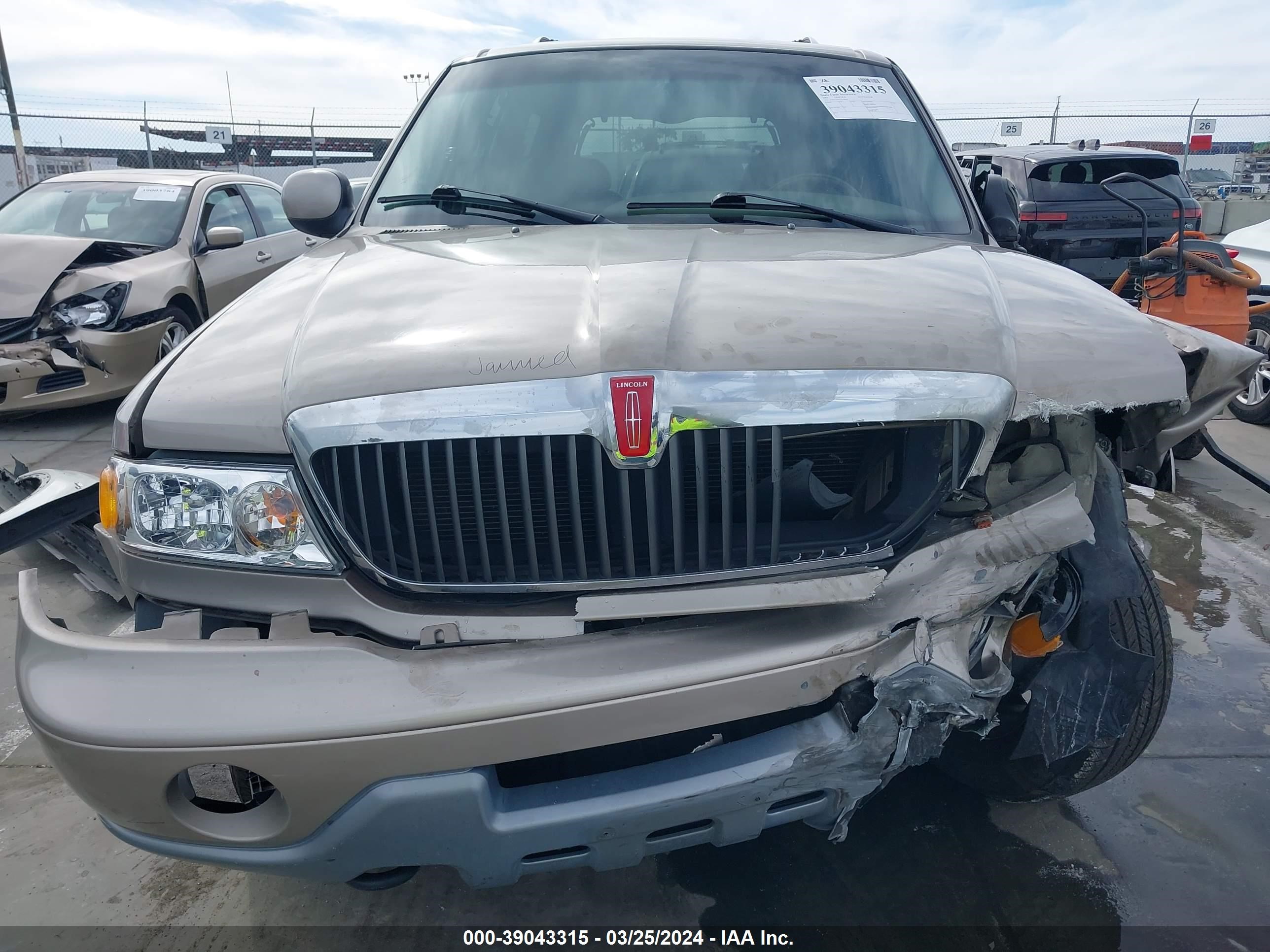 Photo 11 VIN: 5LMFU28A2YLJ38262 - LINCOLN NAVIGATOR 