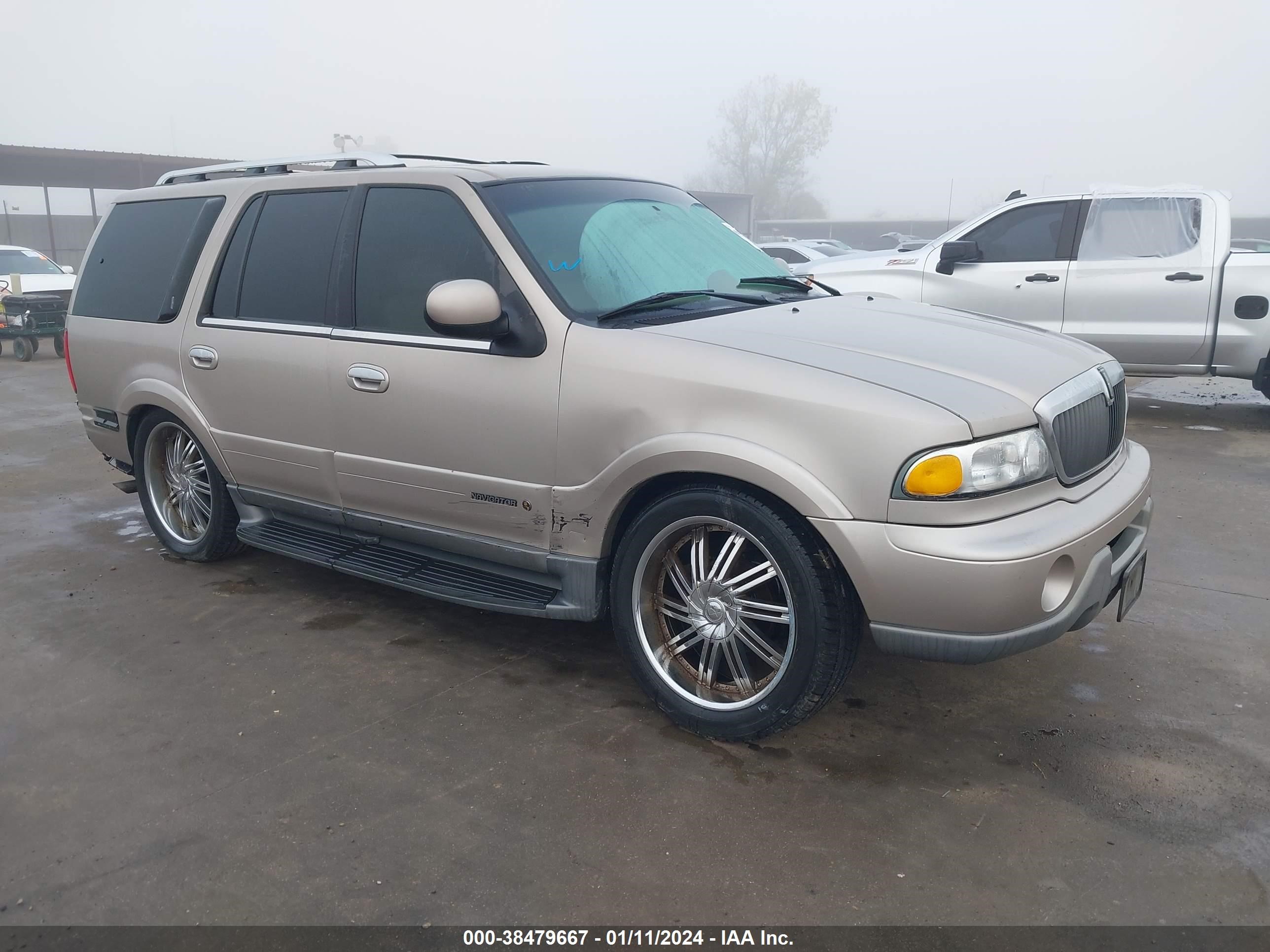 Photo 5 VIN: 5LMFU28A8YLJ22552 - LINCOLN NAVIGATOR 