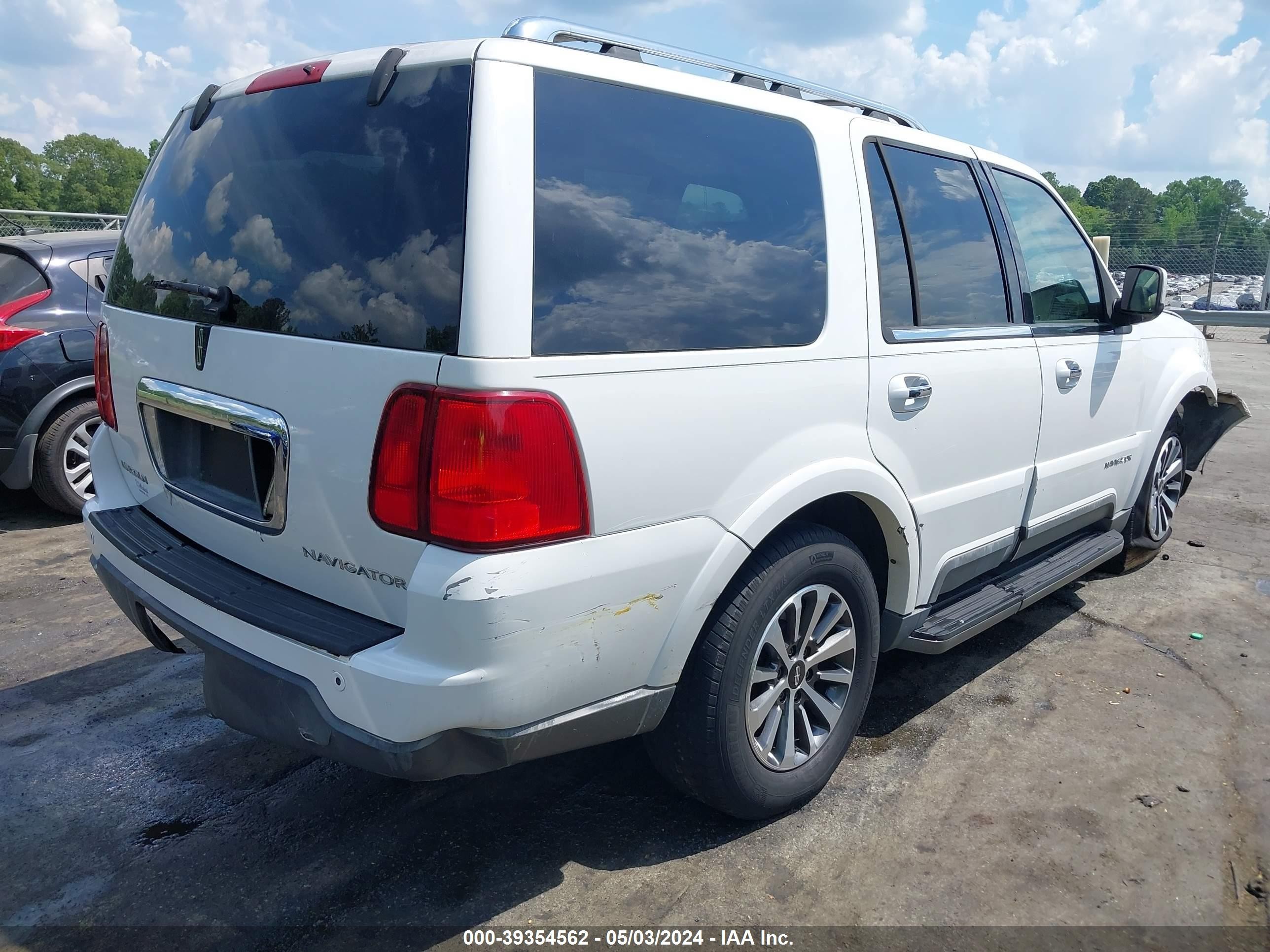 Photo 3 VIN: 5LMFU28R14LJ11084 - LINCOLN NAVIGATOR 