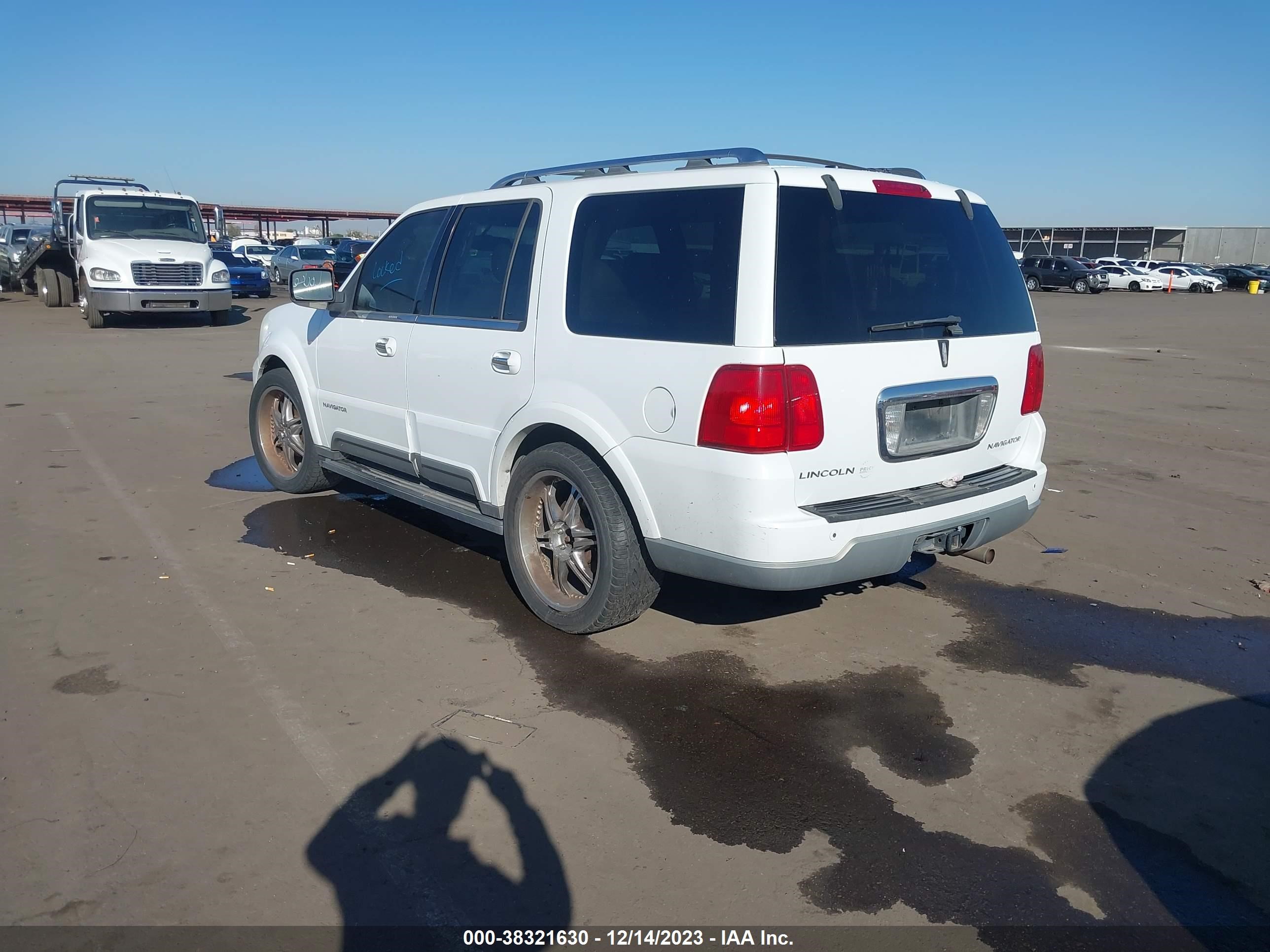 Photo 2 VIN: 5LMFU28R14LJ39273 - LINCOLN NAVIGATOR 