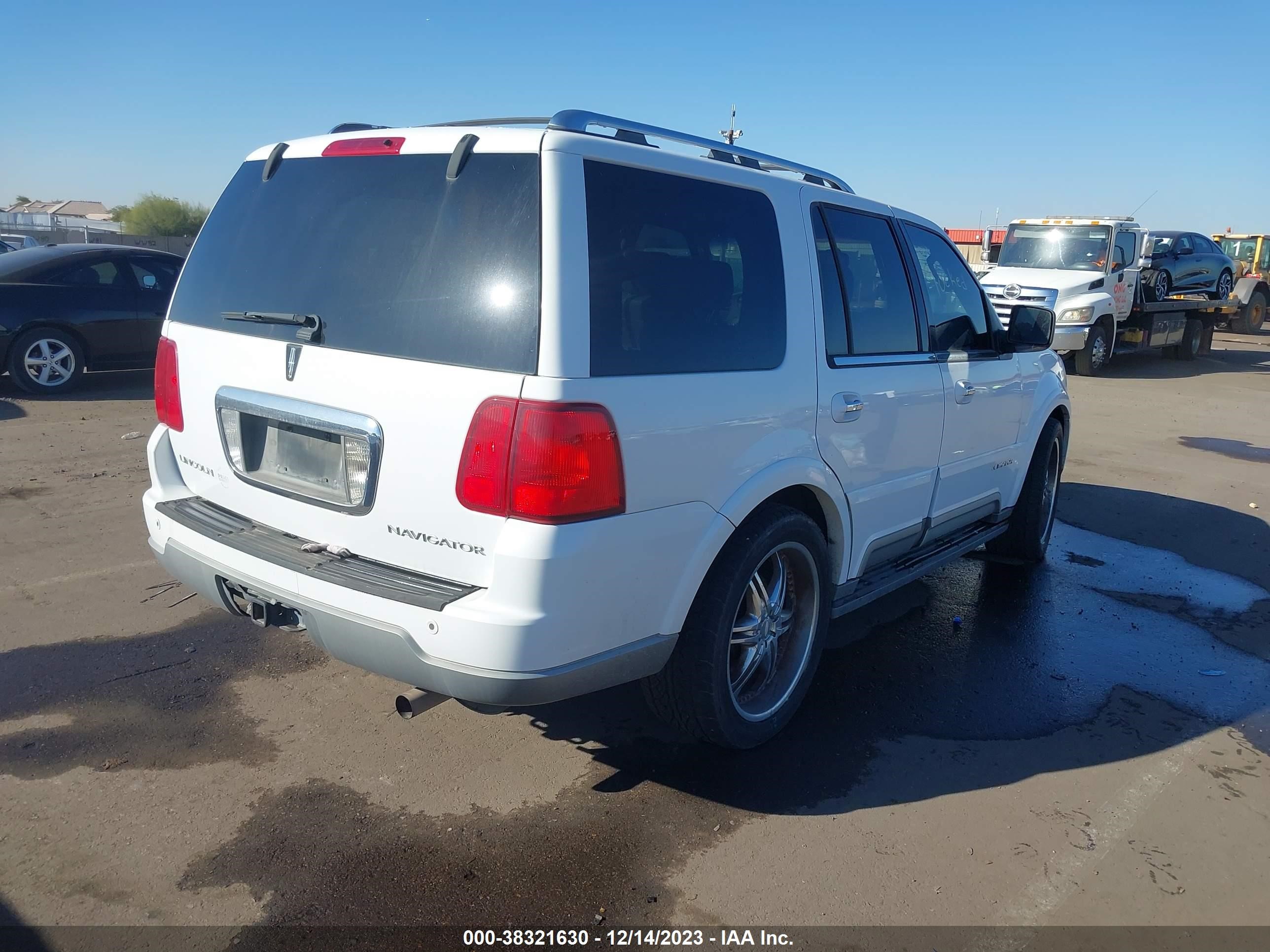 Photo 3 VIN: 5LMFU28R14LJ39273 - LINCOLN NAVIGATOR 