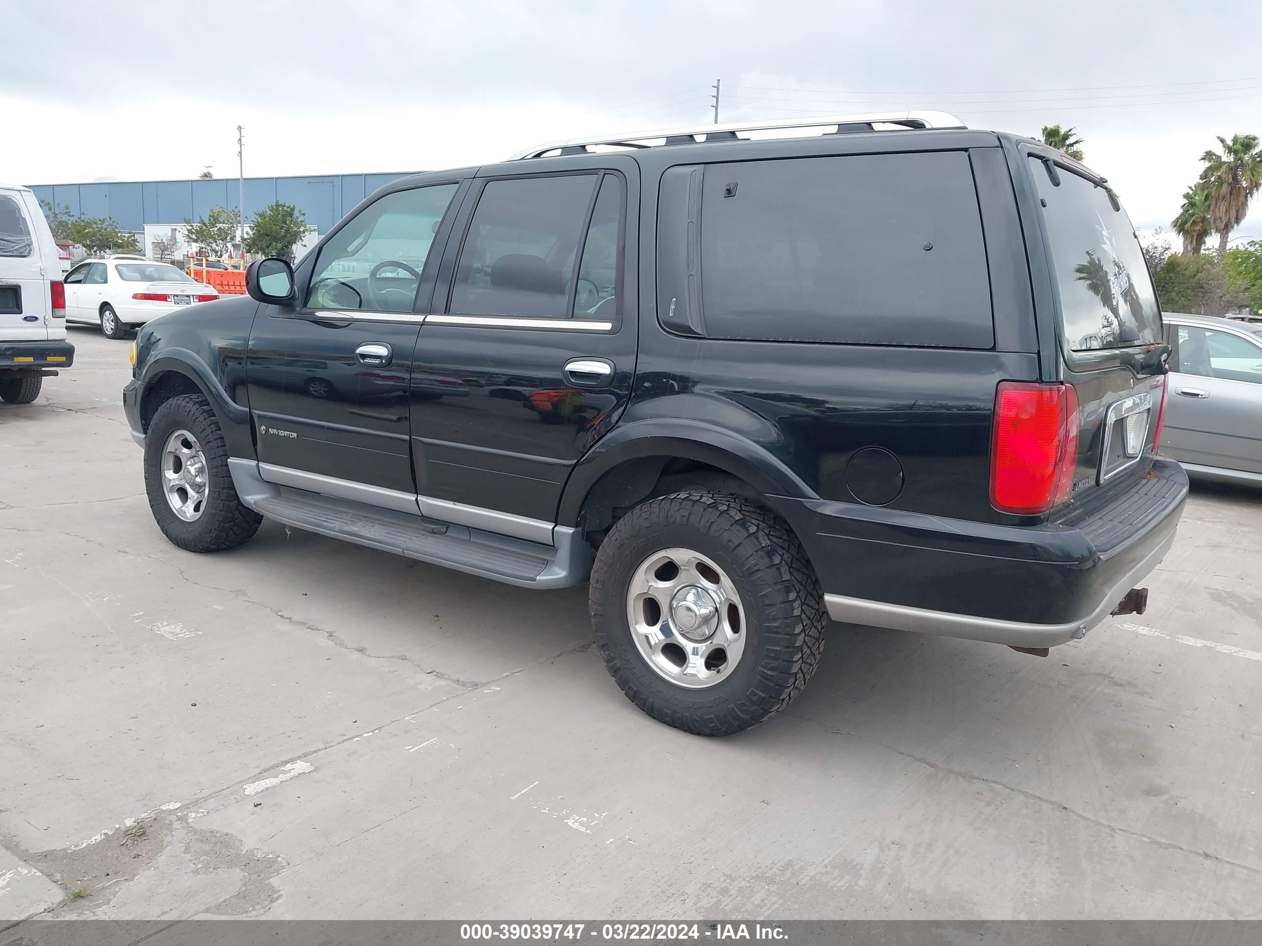 Photo 2 VIN: 5LMFU28R21LJ18928 - LINCOLN NAVIGATOR 