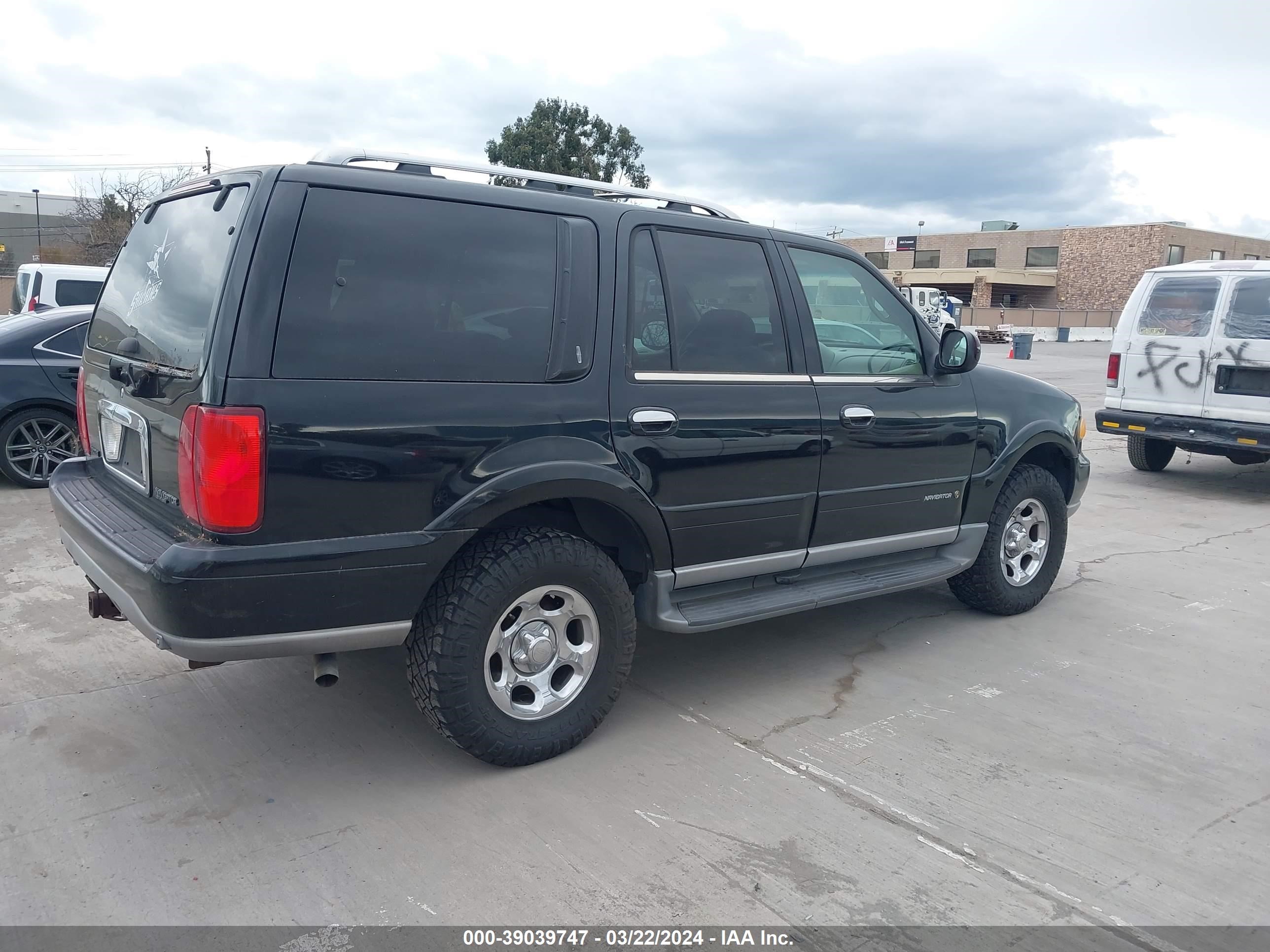 Photo 3 VIN: 5LMFU28R21LJ18928 - LINCOLN NAVIGATOR 