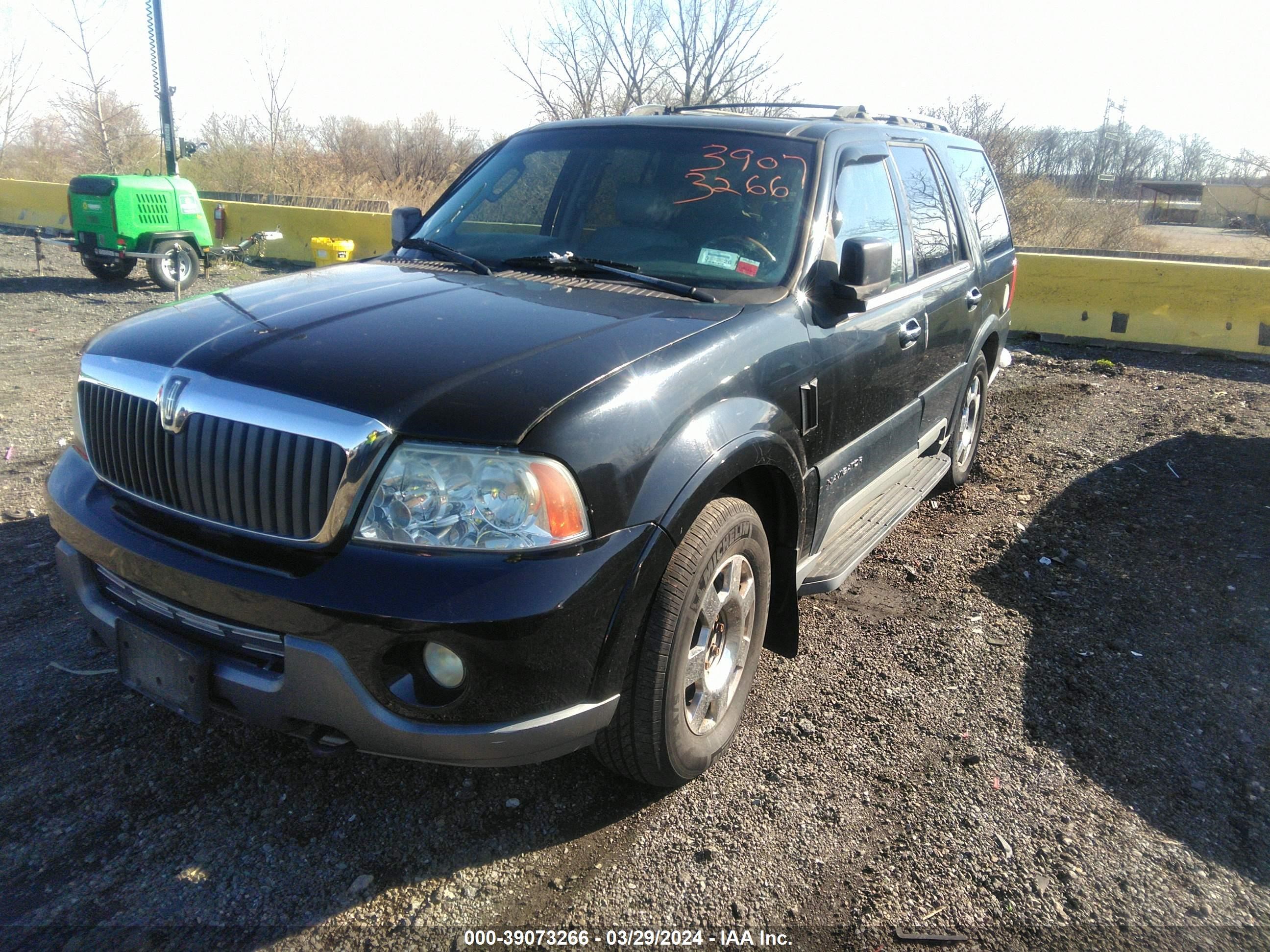 Photo 1 VIN: 5LMFU28R74LJ15026 - LINCOLN NAVIGATOR 