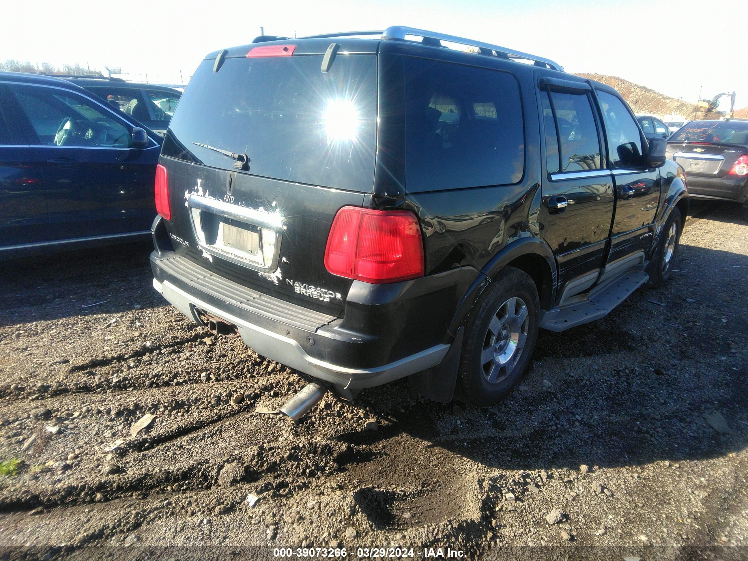 Photo 3 VIN: 5LMFU28R74LJ15026 - LINCOLN NAVIGATOR 