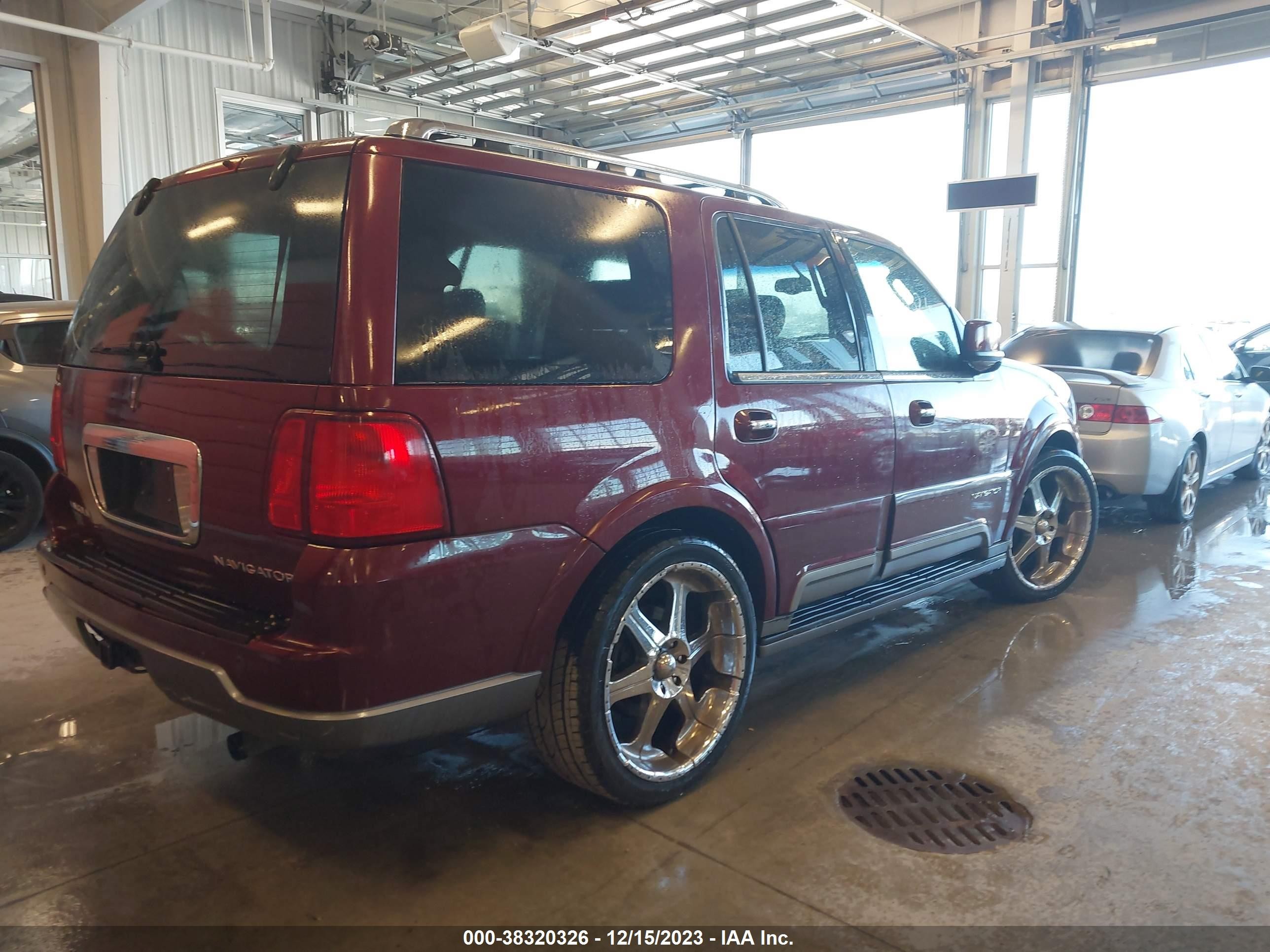 Photo 3 VIN: 5LMFU28R74LJ27516 - LINCOLN NAVIGATOR 