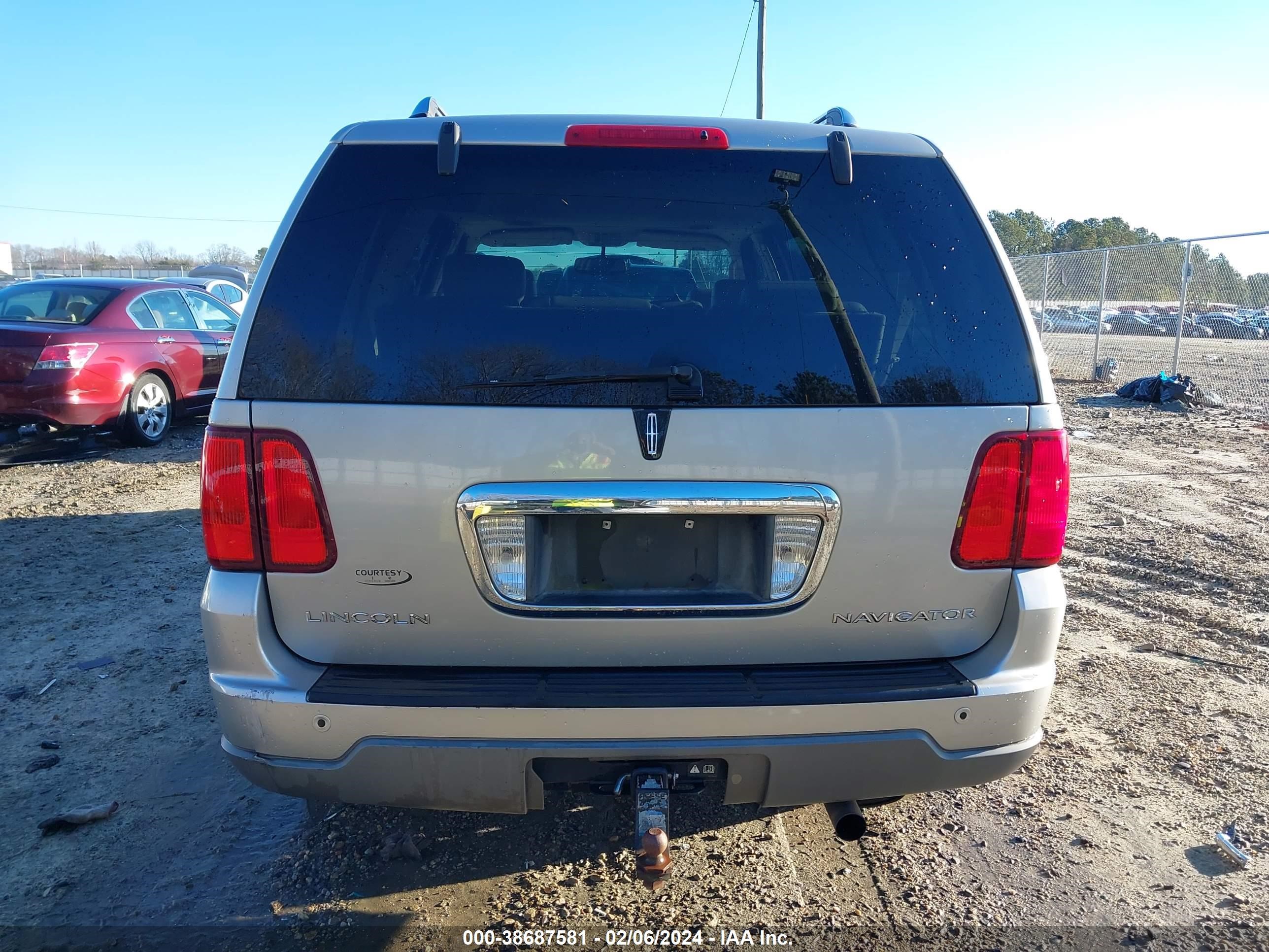 Photo 15 VIN: 5LMFU28R94LJ02570 - LINCOLN NAVIGATOR 